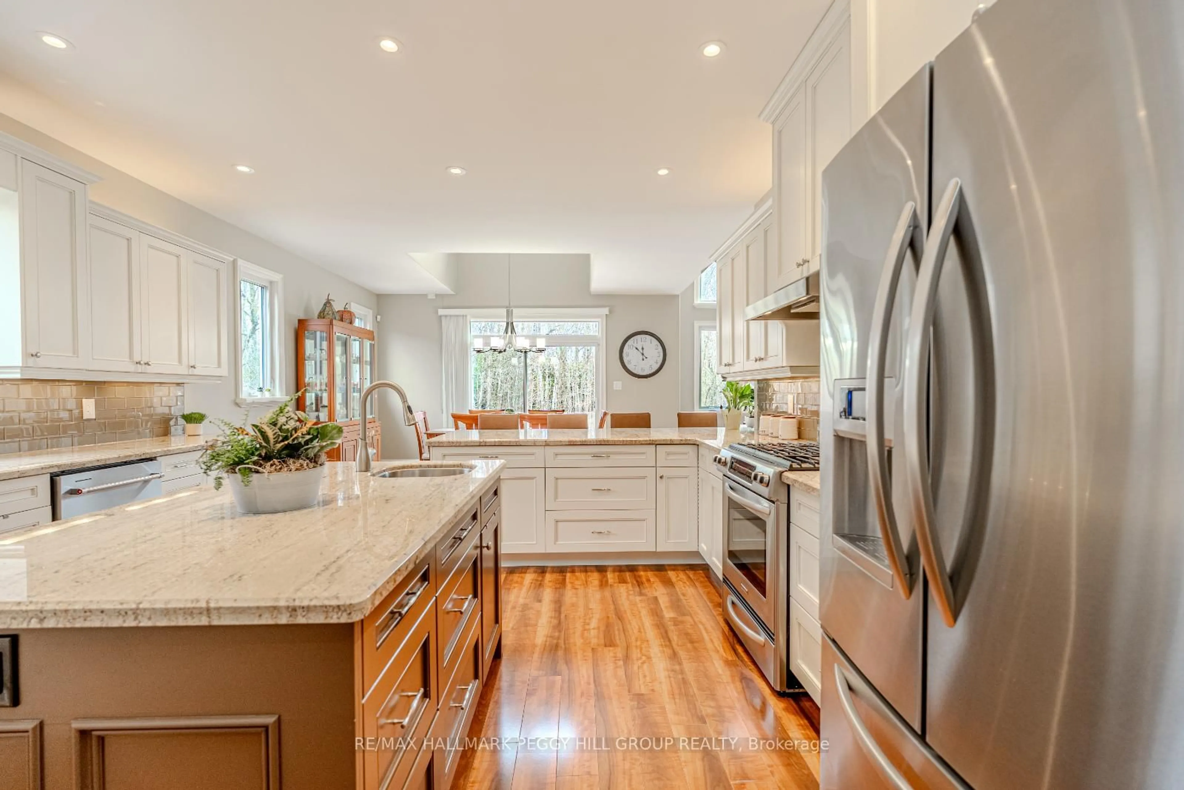 Open concept kitchen, unknown for 2 Sumach Crt, Wasaga Beach Ontario L9Z 0A8