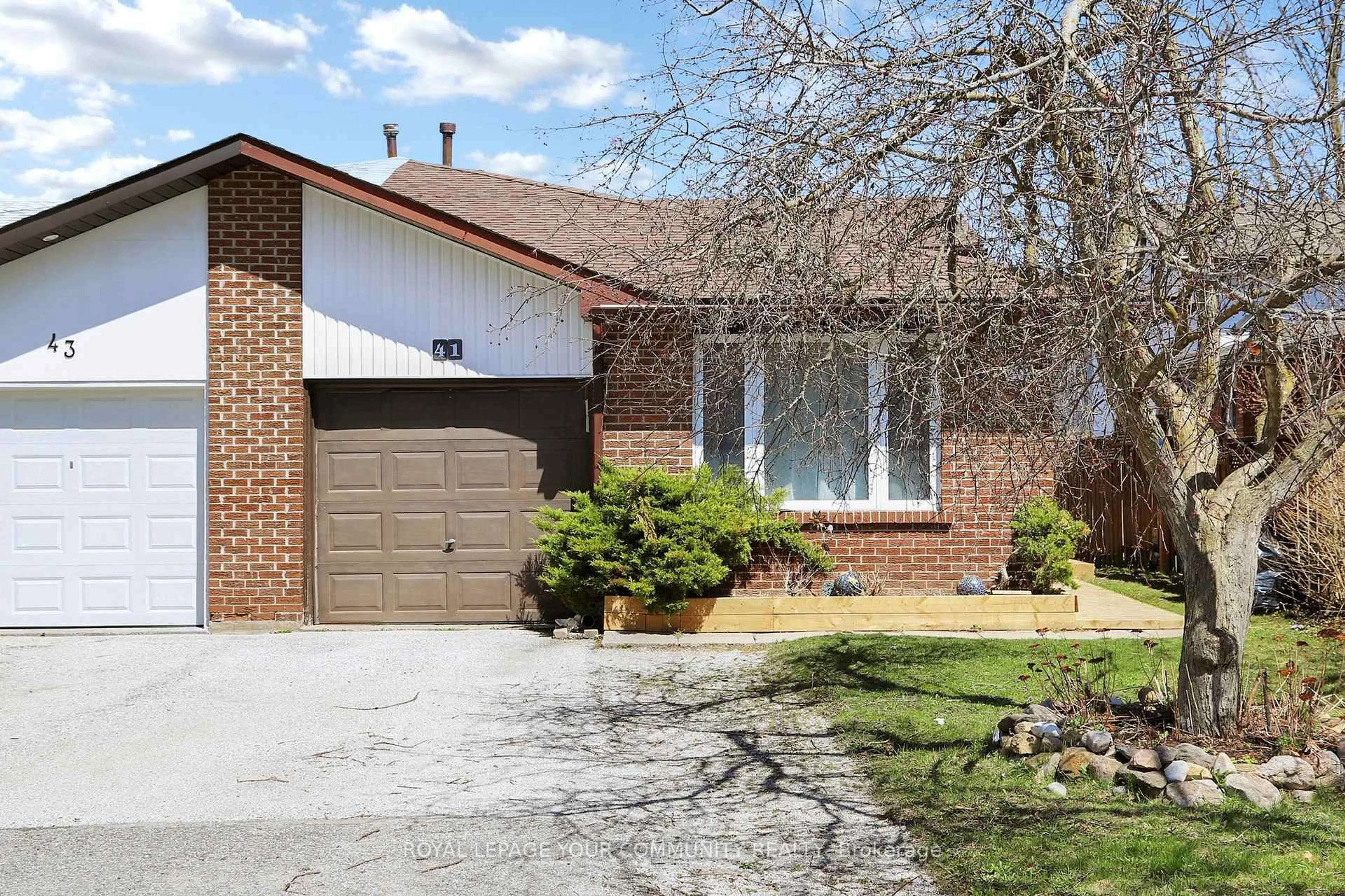 Home with brick exterior material, street for 41 Maplehurst Cres, Barrie Ontario L4M 4X1