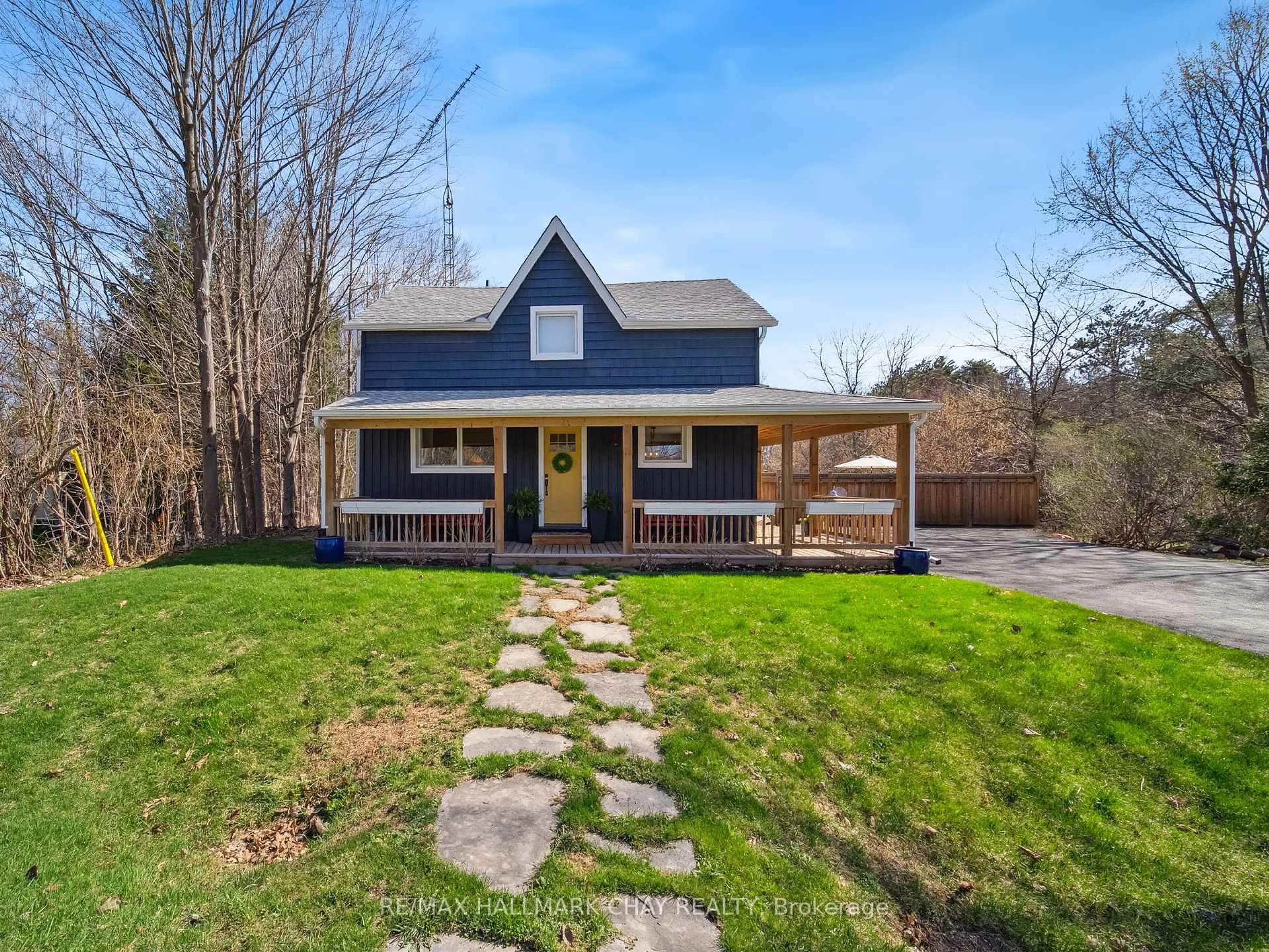 A pic from outside/outdoor area/front of a property/back of a property/a pic from drone, street for 4539 Penetanguishene Rd, Springwater Ontario L0L 1V0