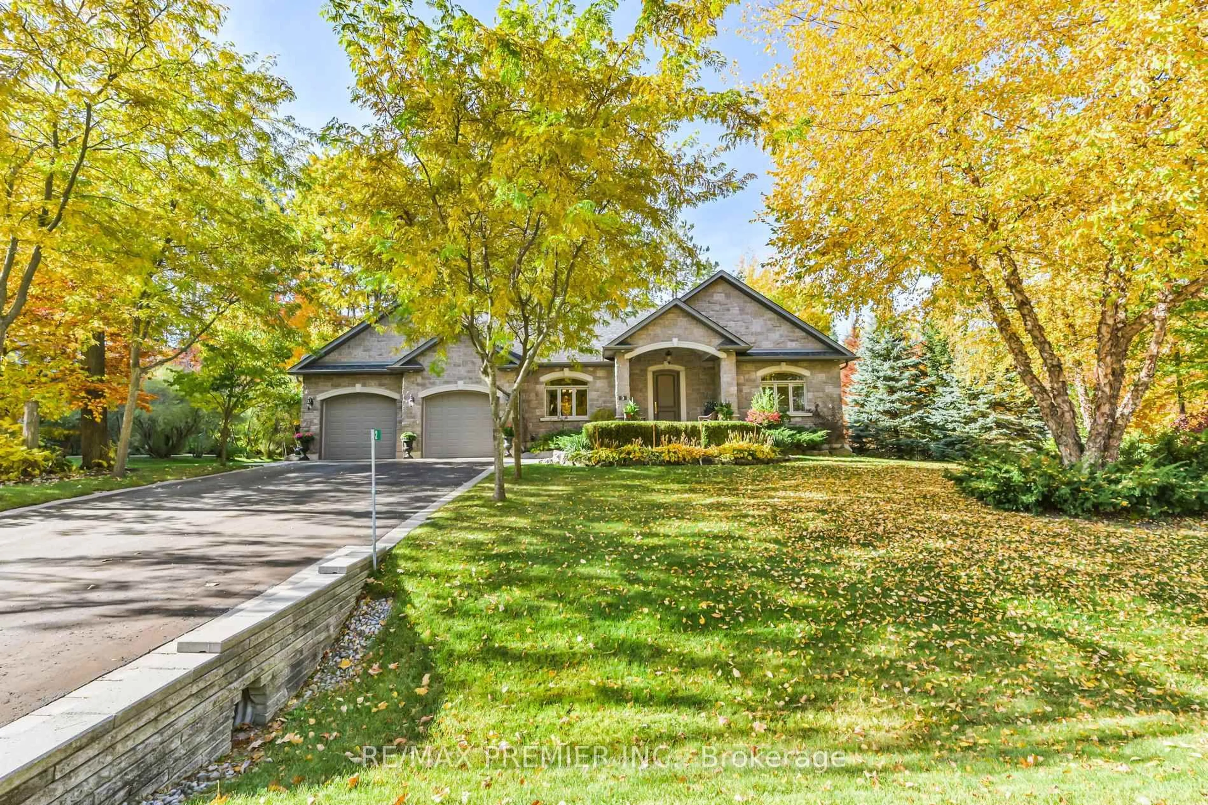 Unknown for 2 Hilltop Crt, Springwater Ontario L0L 1Y3