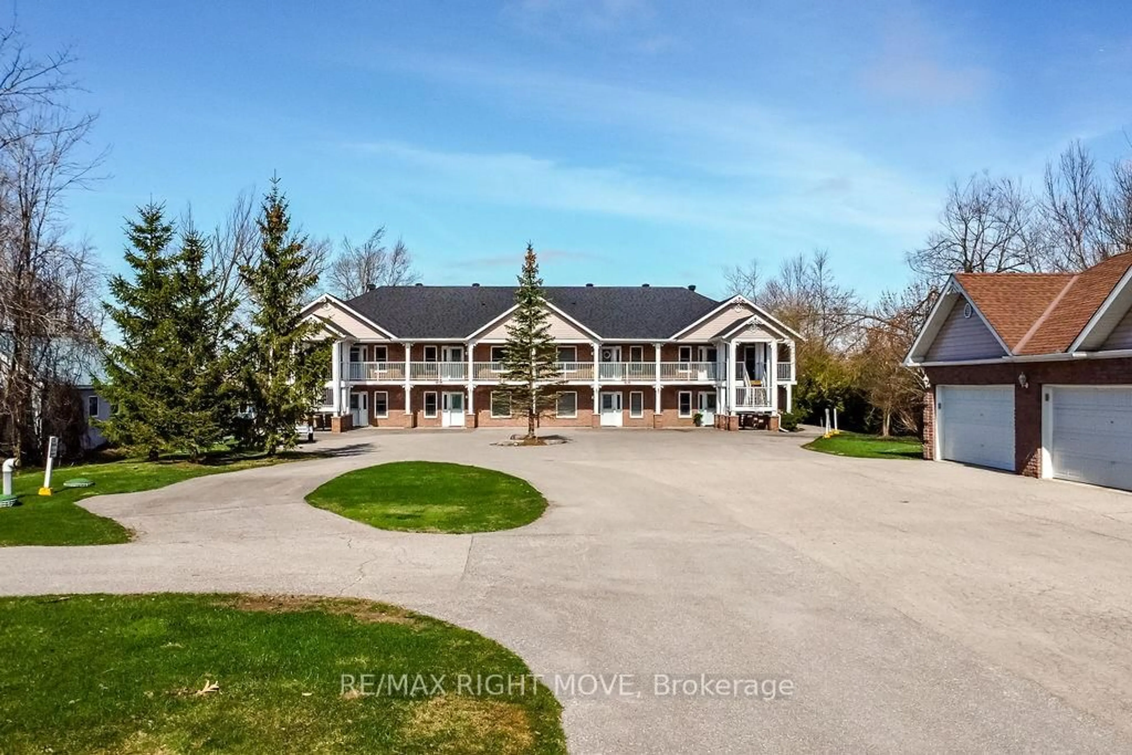 A pic from outside/outdoor area/front of a property/back of a property/a pic from drone, unknown for 43 Creighton St #104, Ramara Ontario L3V 1B1
