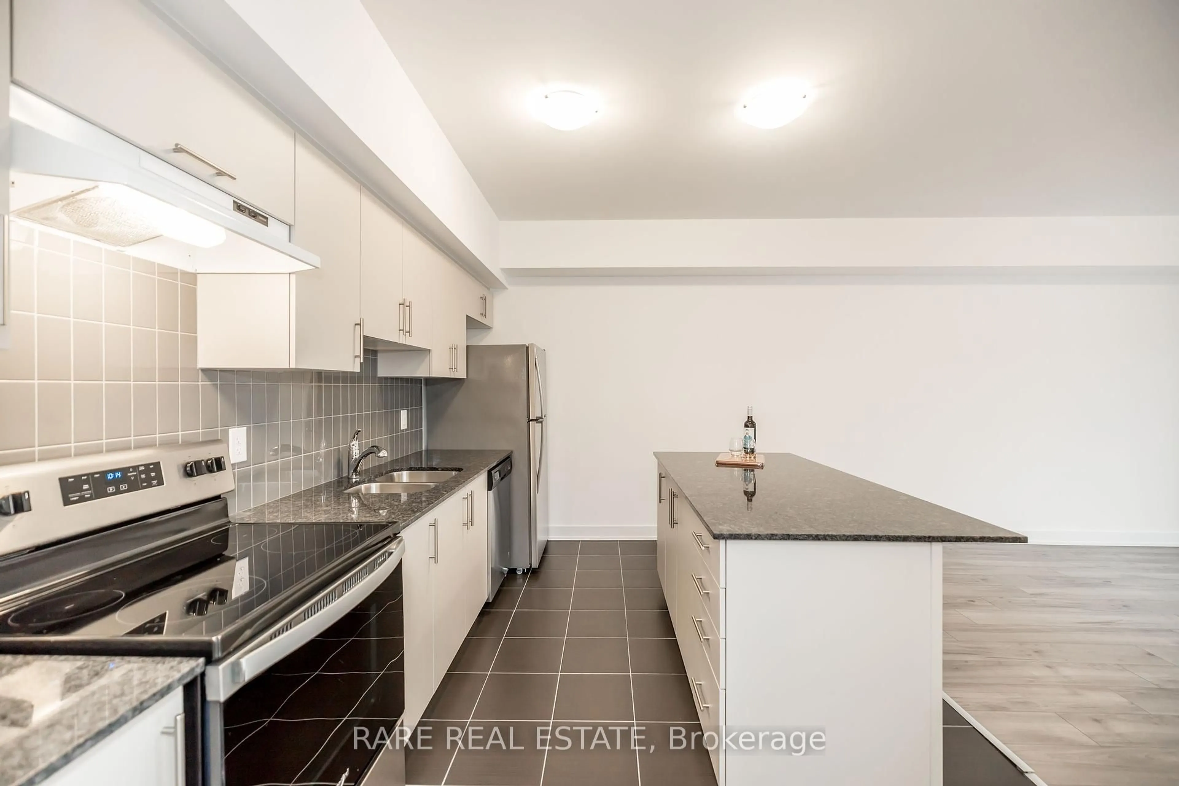 Standard kitchen, unknown for 6 Spice Way #106, Barrie Ontario L9J 0J9