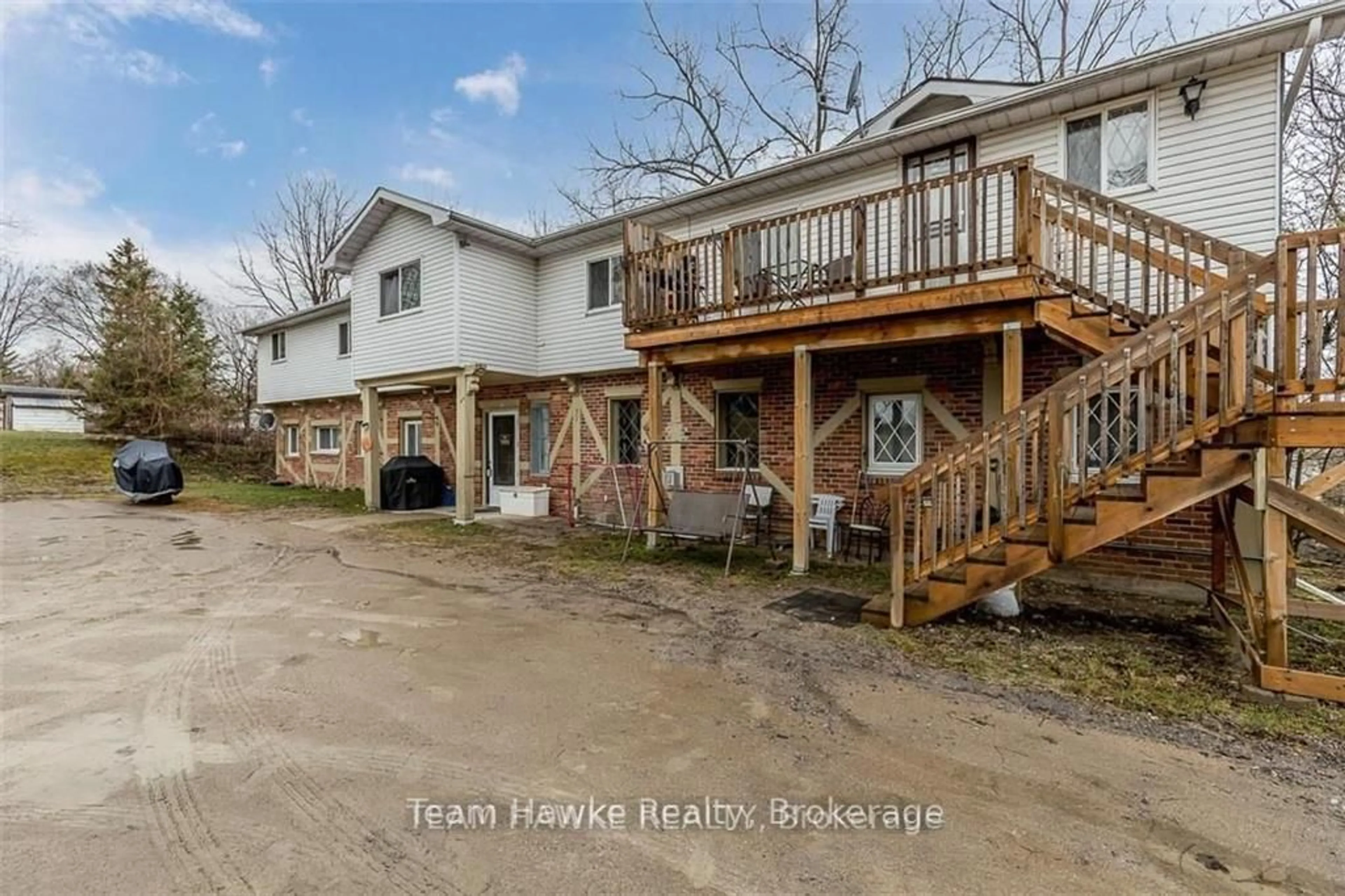 A pic from outside/outdoor area/front of a property/back of a property/a pic from drone, water/lake/river/ocean view for 178 William St, Tay Ontario L0K 2A0