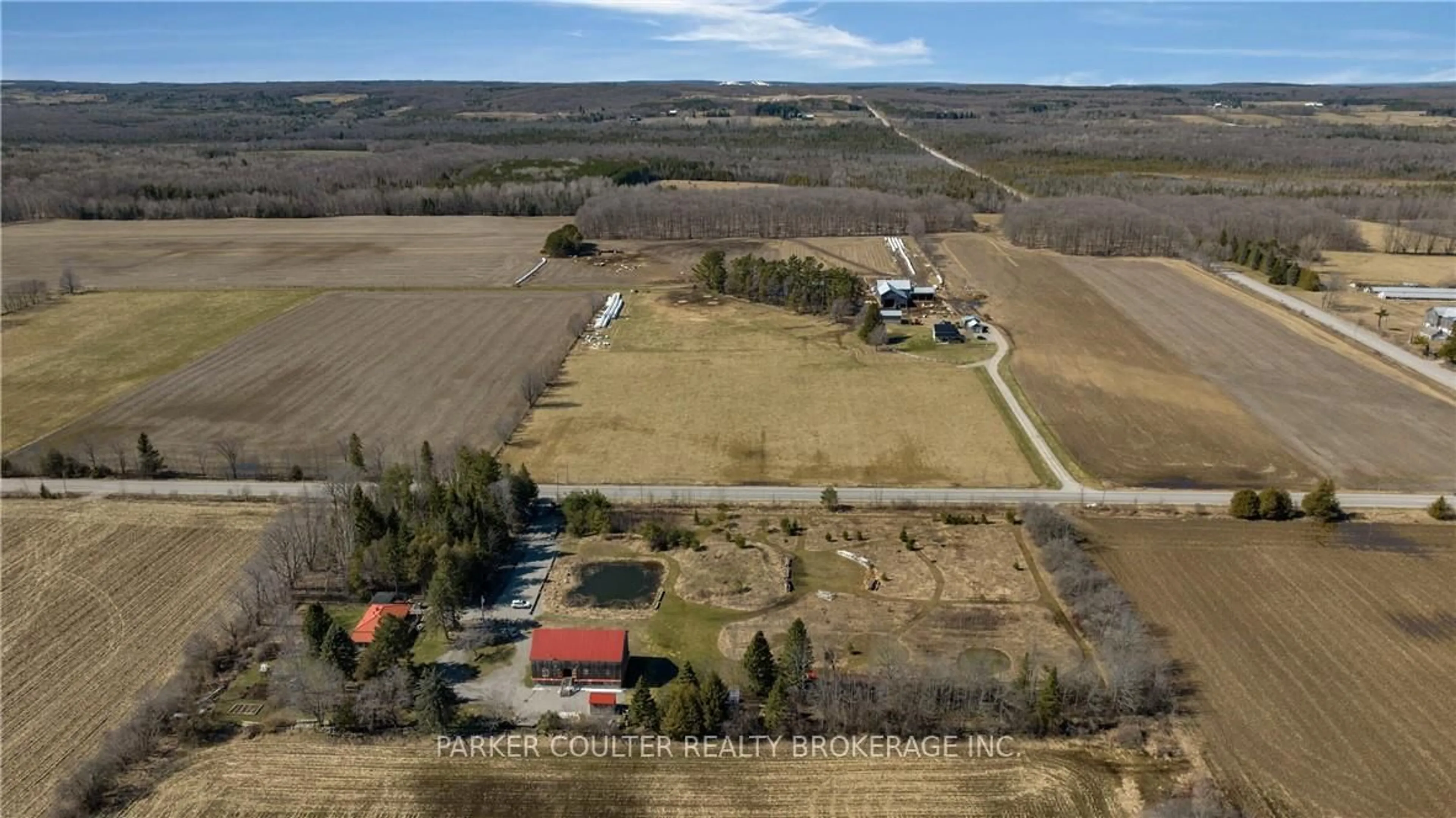 A pic from outside/outdoor area/front of a property/back of a property/a pic from drone, building for 73 15/16 Sdrd, Oro-Medonte Ontario L0L 2E0