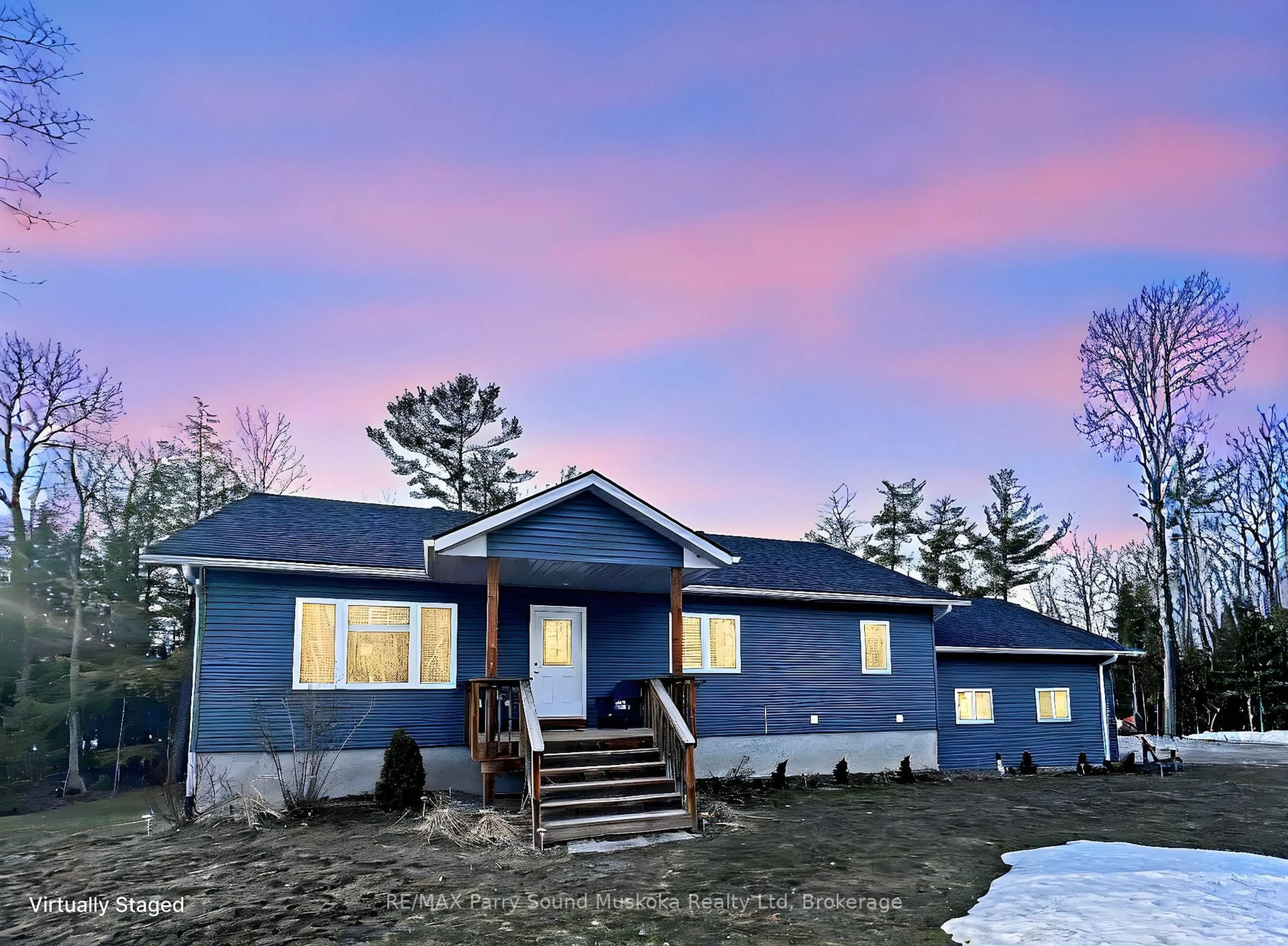 Home with vinyl exterior material, unknown for 52 Meadows Ave, Tay Ontario L0K 2C0