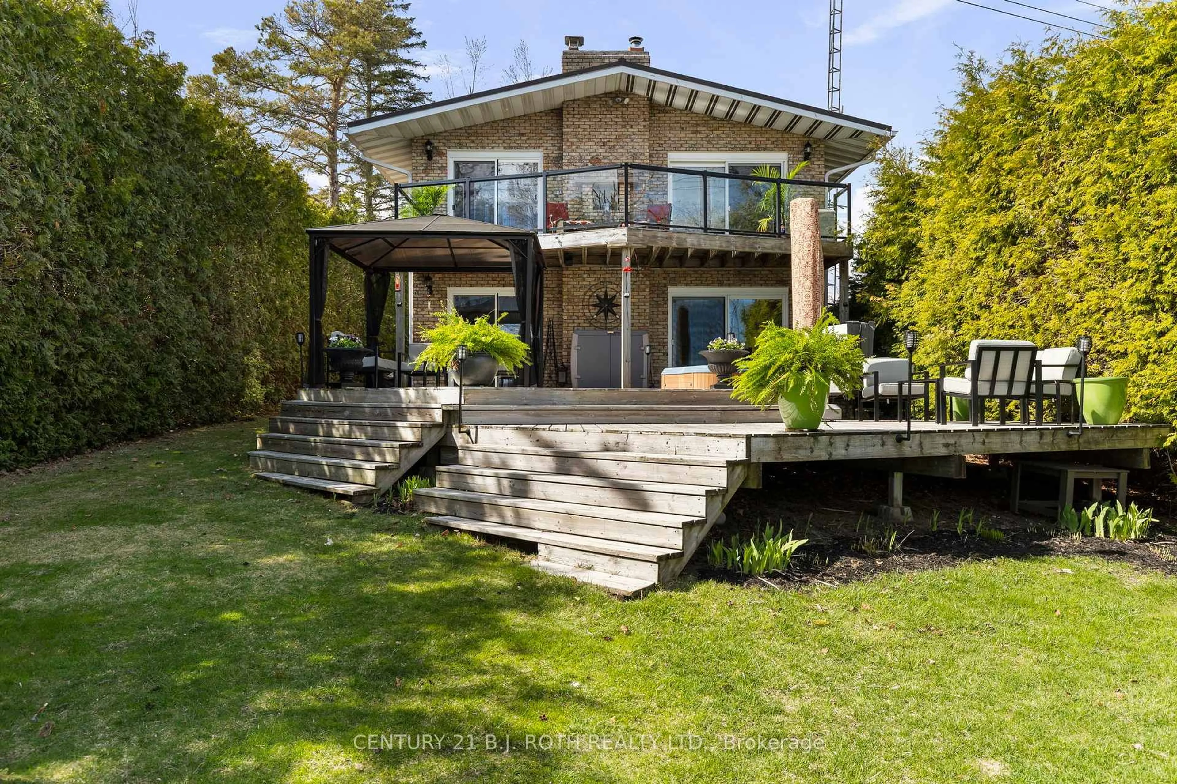 Patio, unknown for 2679 Lakeshore Rd, Oro-Medonte Ontario L0L 1T0