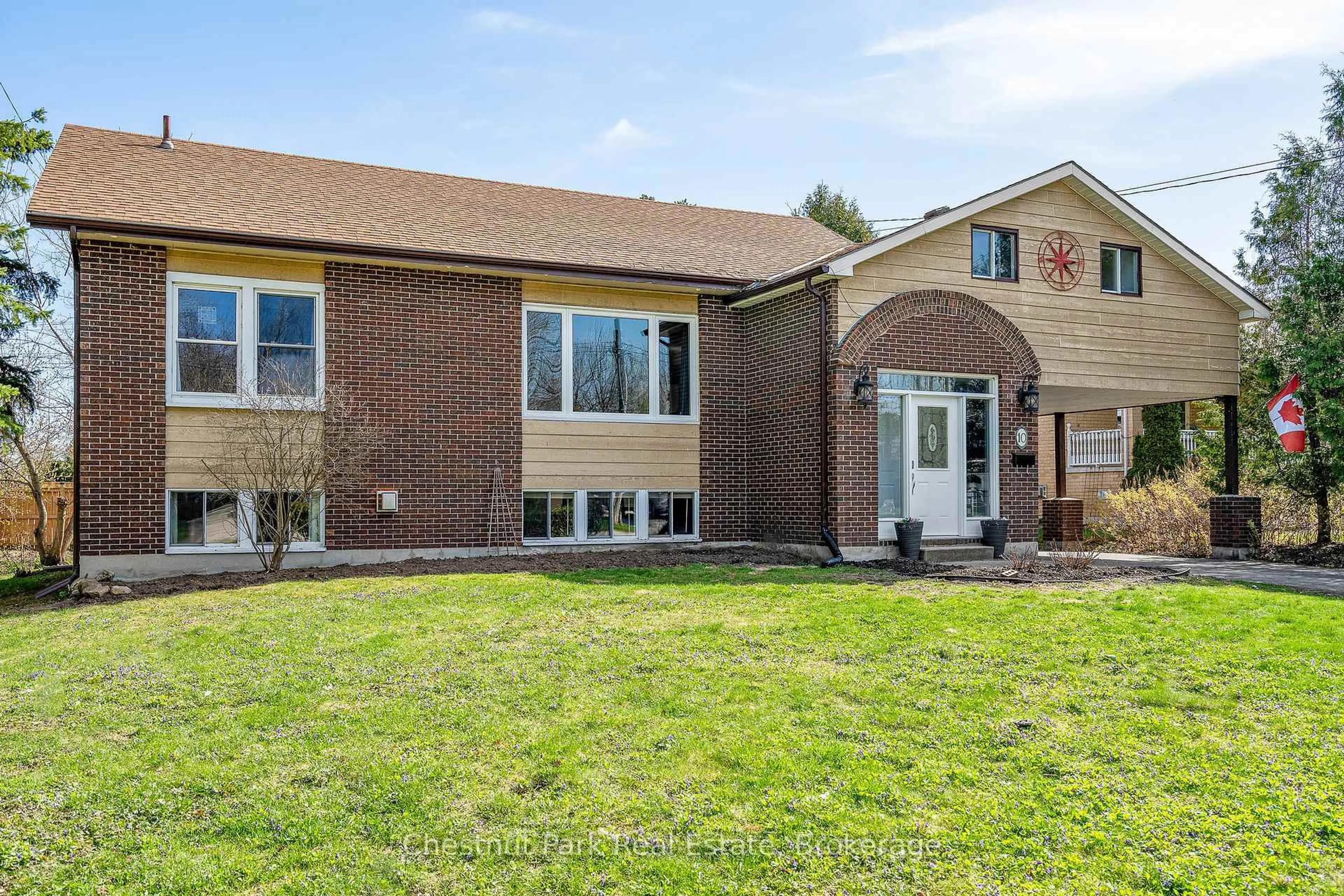 Home with brick exterior material, unknown for 10 Water St, Collingwood Ontario L9Y 4P1