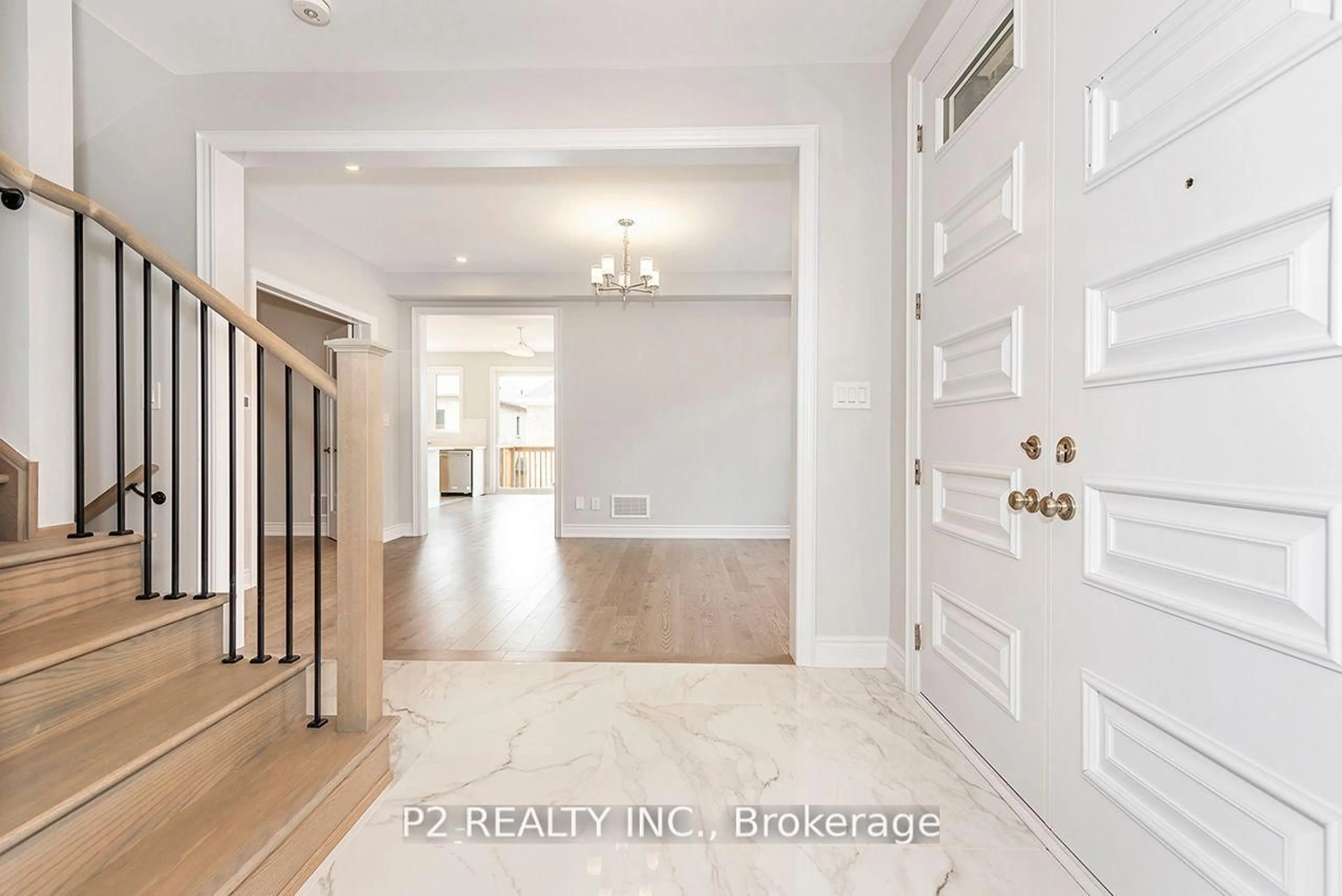 Indoor entryway for 2 Wild Ginger Lane, Springwater Ontario L9X 2C9