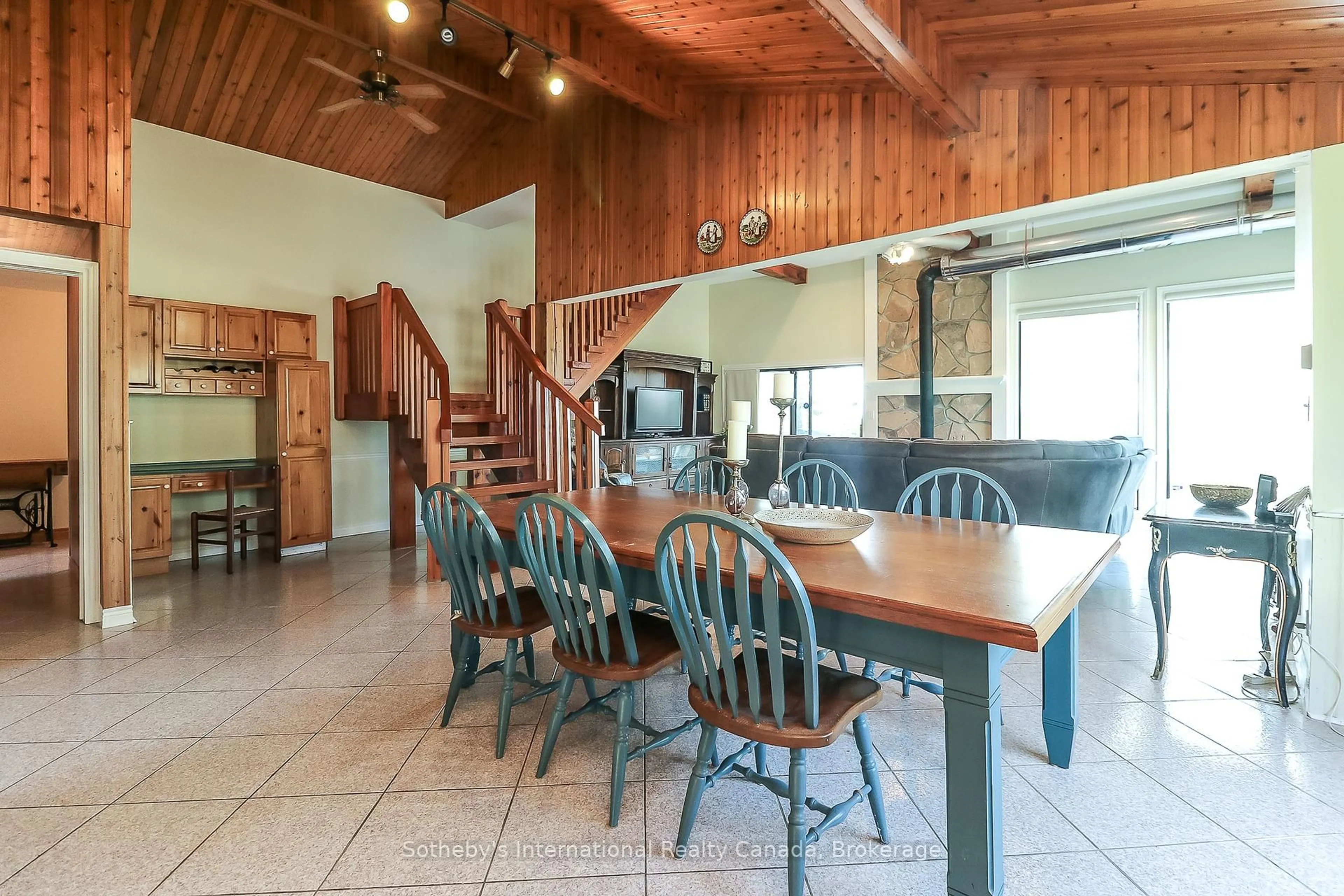 Dining room, ceramic/tile floor for 14 JAMES St, Tiny Ontario L0L 2T0