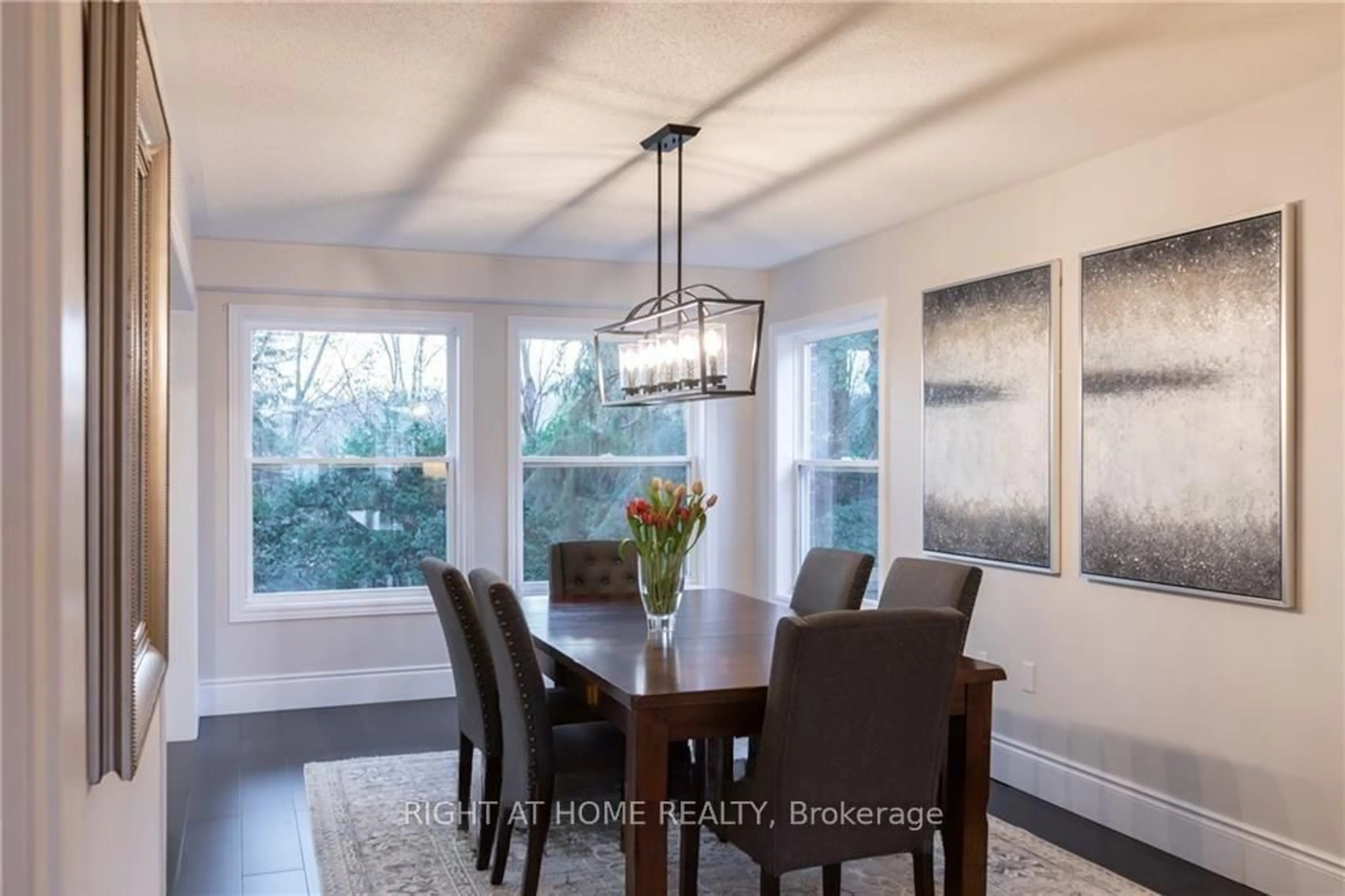 Dining room, wood/laminate floor for 6 COUNTRY Lane, Barrie Ontario L4N 0E6