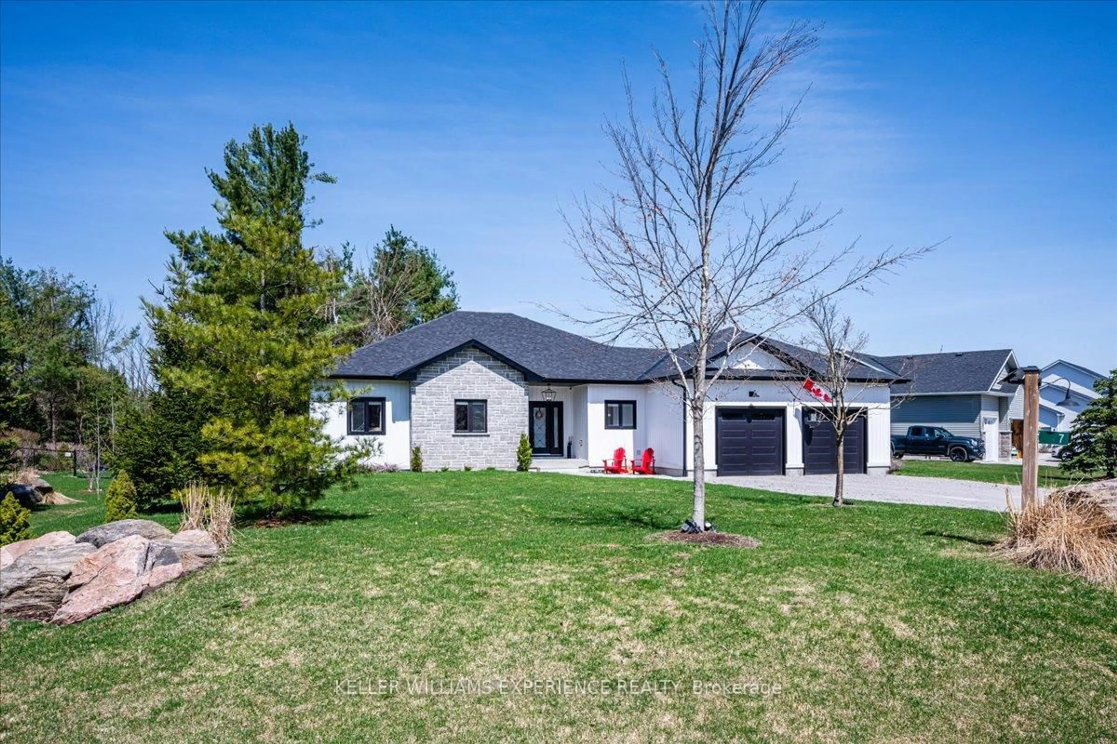A pic from outside/outdoor area/front of a property/back of a property/a pic from drone, unknown for 7 Brechin Cres, Oro-Medonte Ontario L0K 1N0