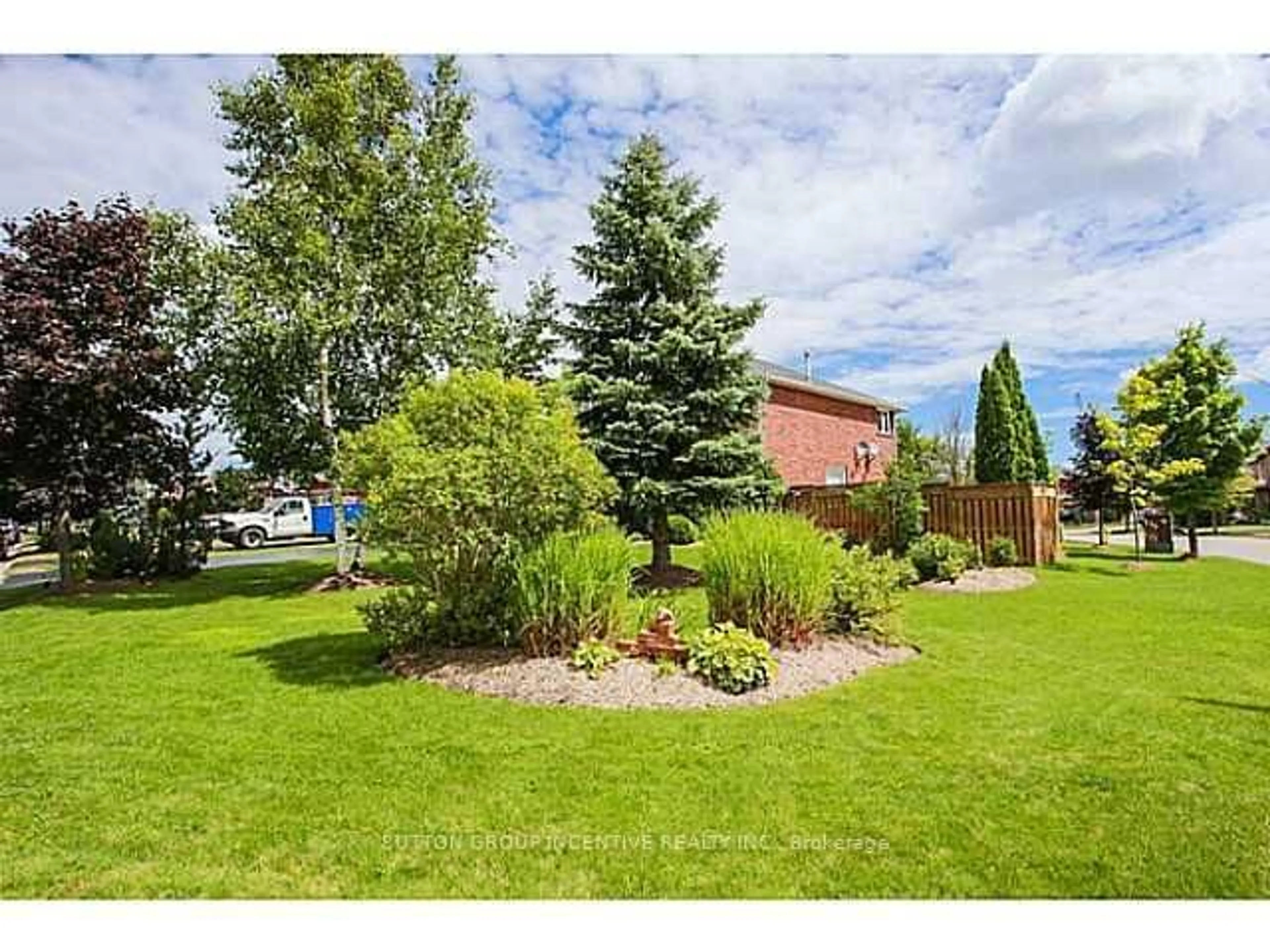 Patio, mountain view for 101 Ward Dr, Barrie Ontario L4N 8A5