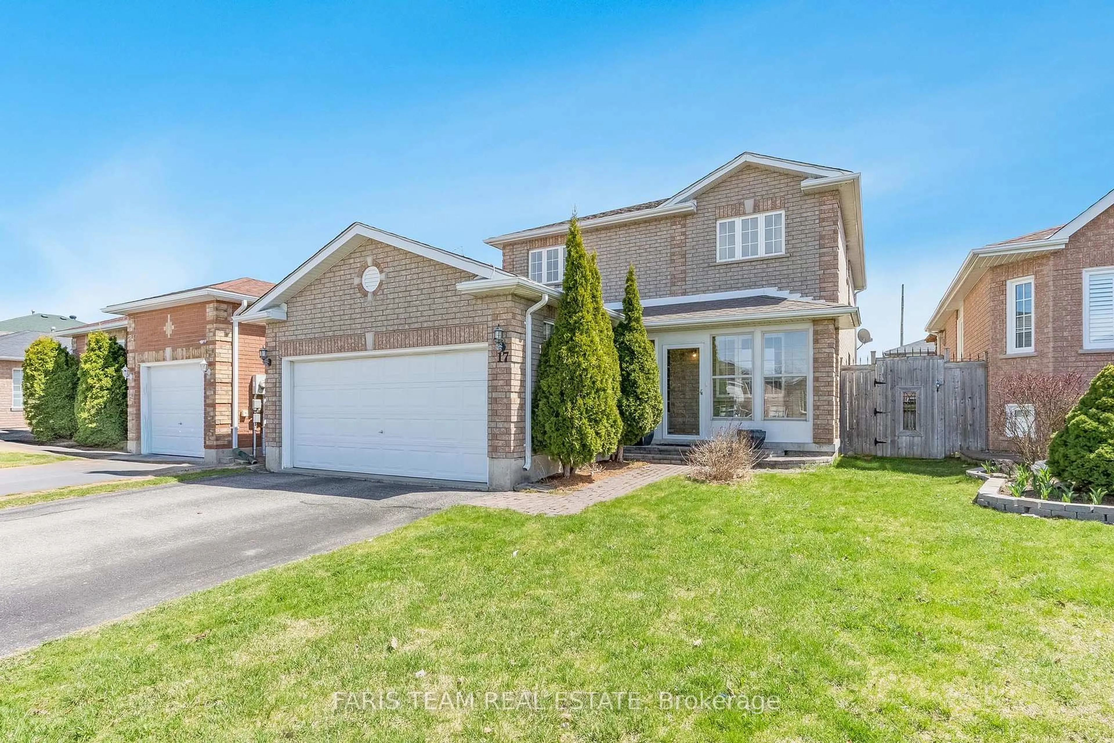 Home with brick exterior material, street for 17 Nicole Marie Ave, Barrie Ontario L4M 6Z1