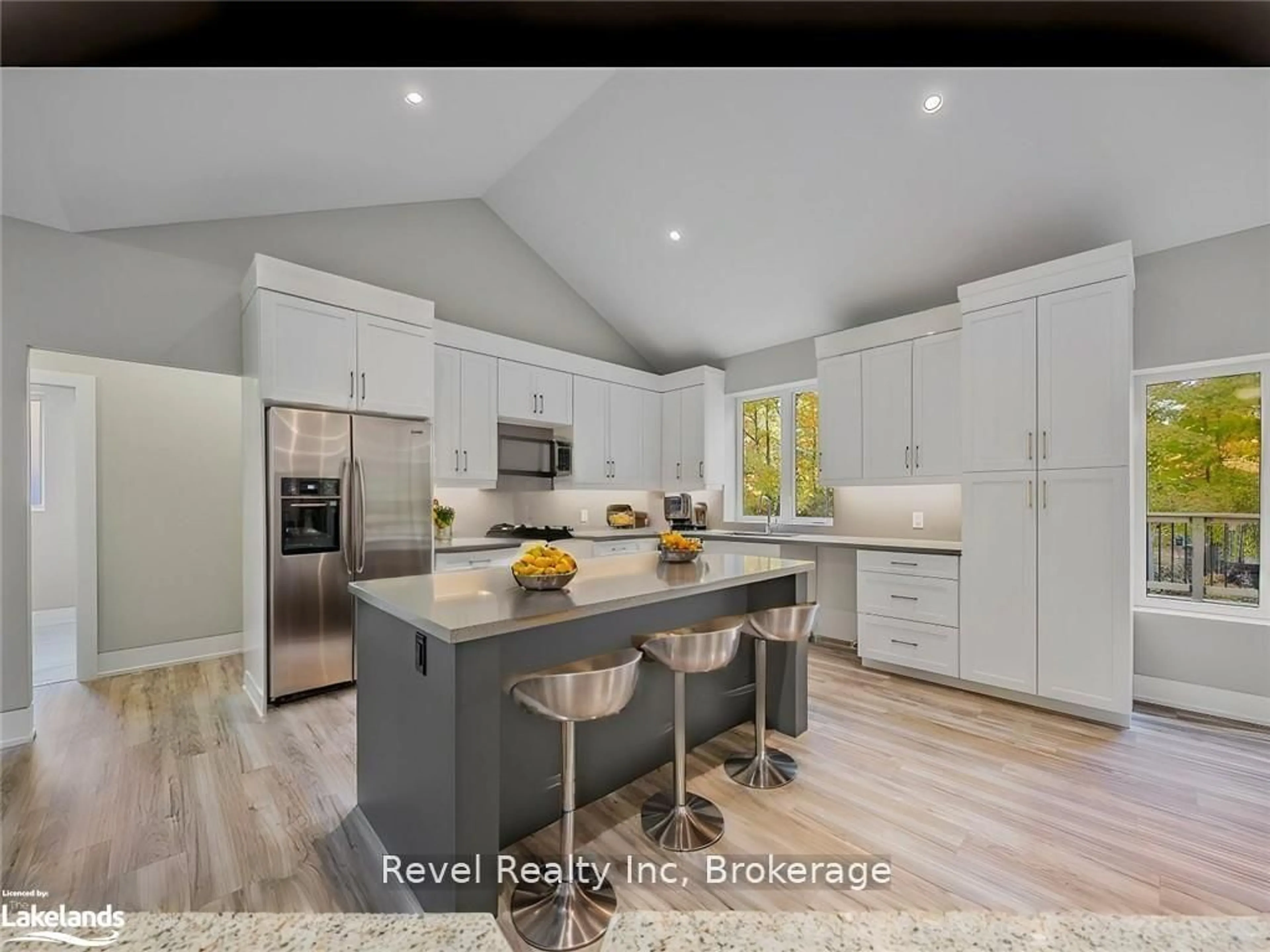 Open concept kitchen, unknown for 5 OAKWOOD Ave, Tiny Ontario L9M 0J2