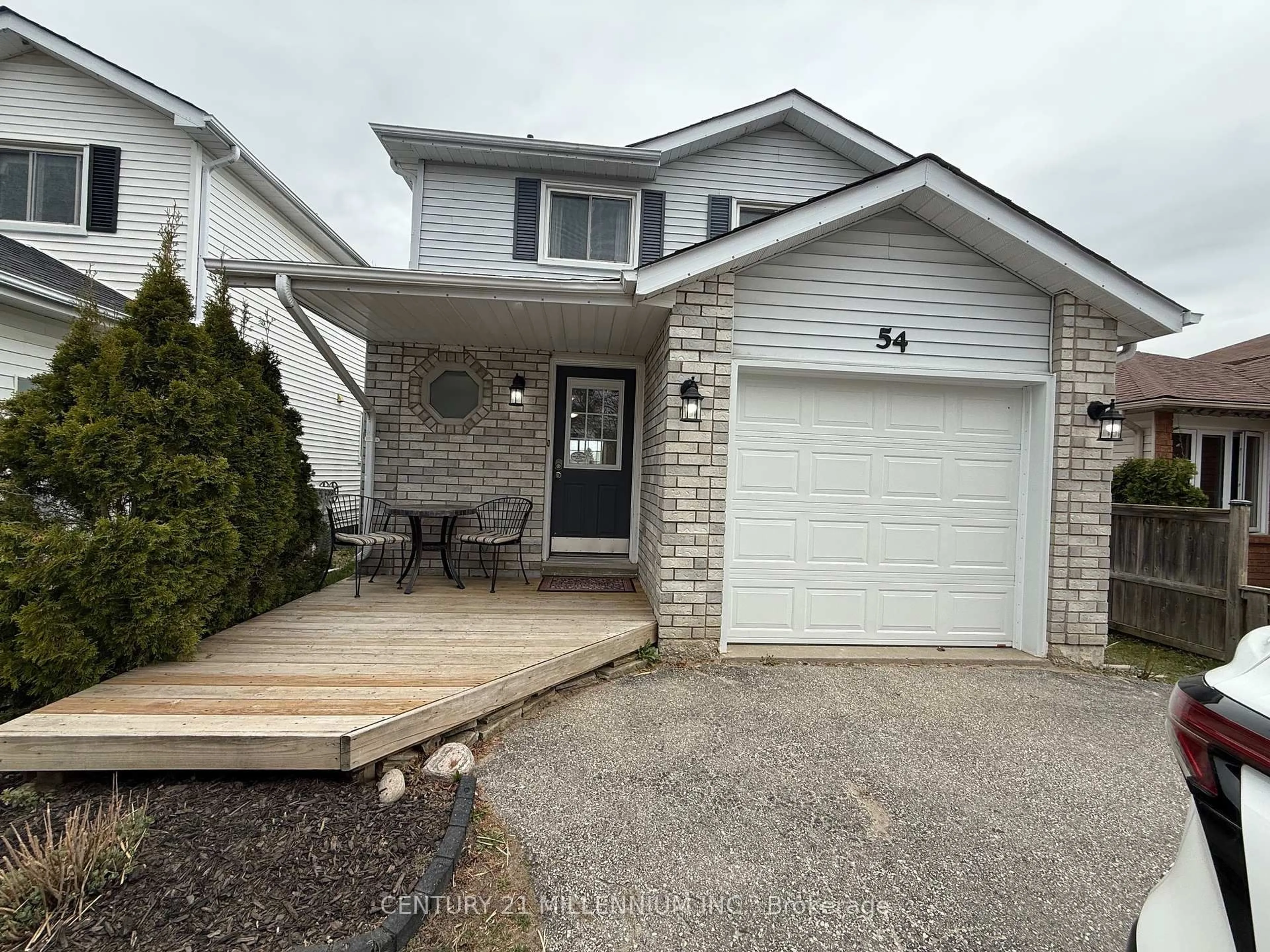 Home with vinyl exterior material, street for 54 Arthur Ave, Barrie Ontario L4M 6H5