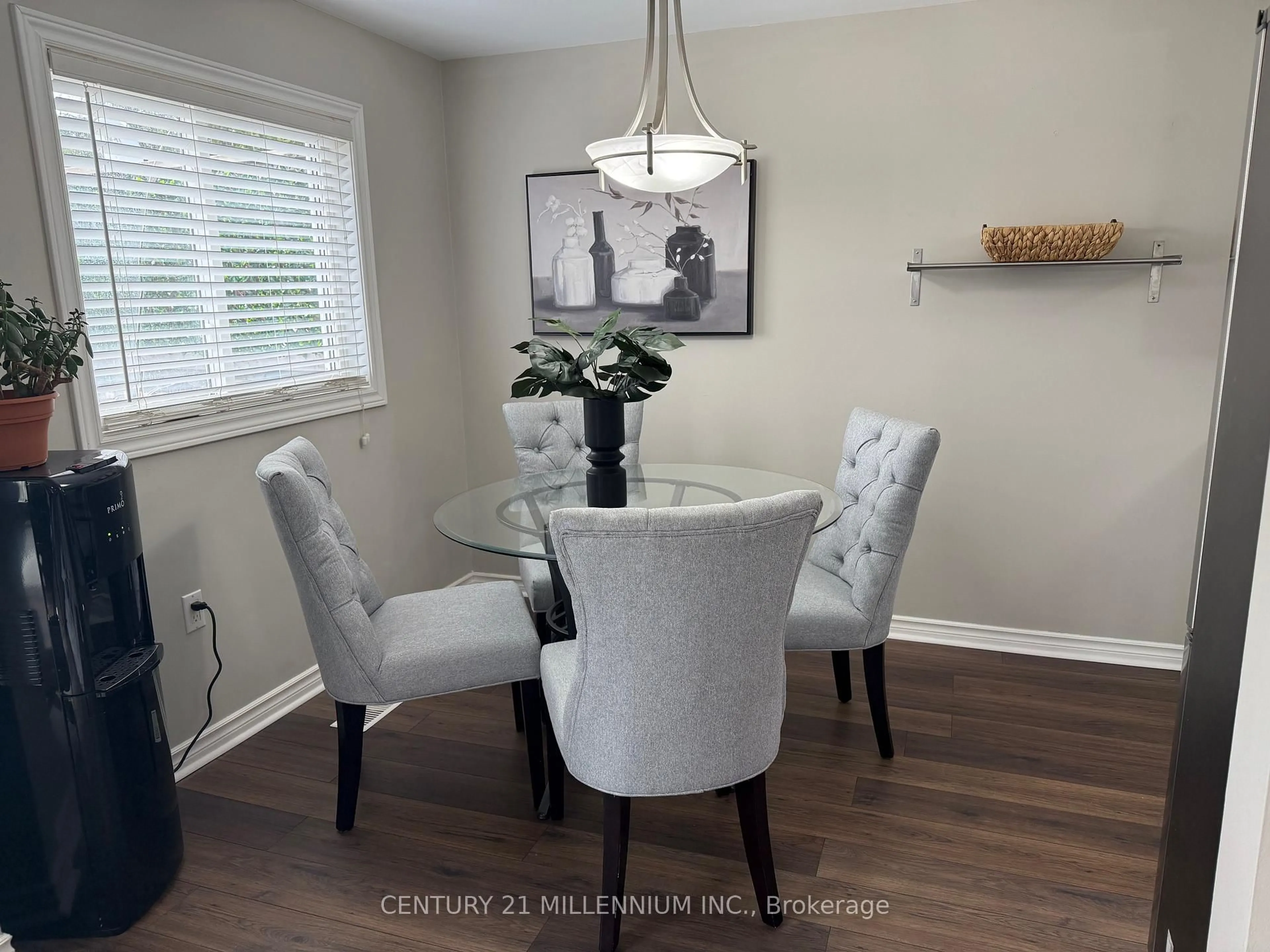 Dining room, wood/laminate floor for 54 Arthur Ave, Barrie Ontario L4M 6H5