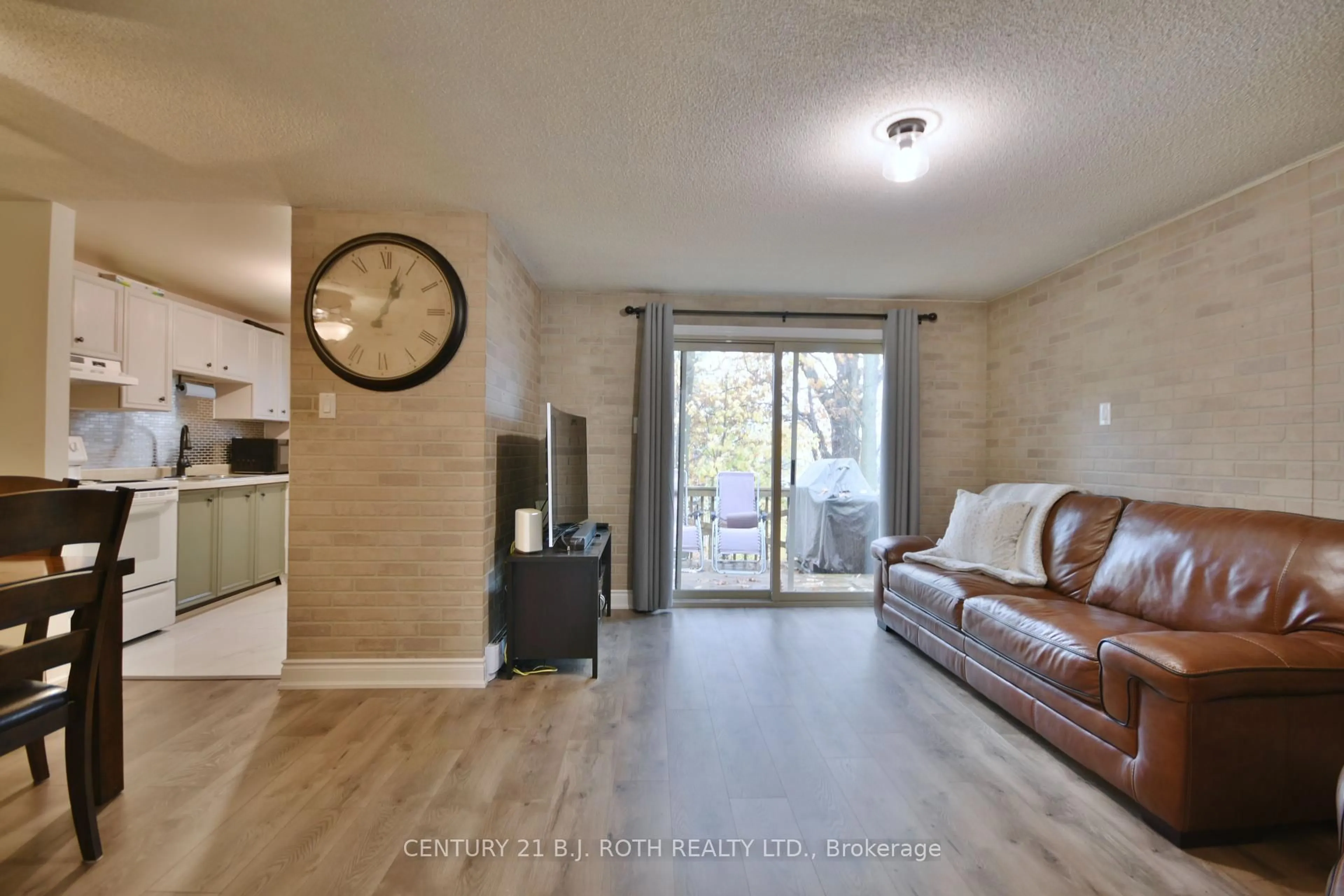 Living room with furniture, unknown for 11 Pheasant Tr, Barrie Ontario L4N 6W4