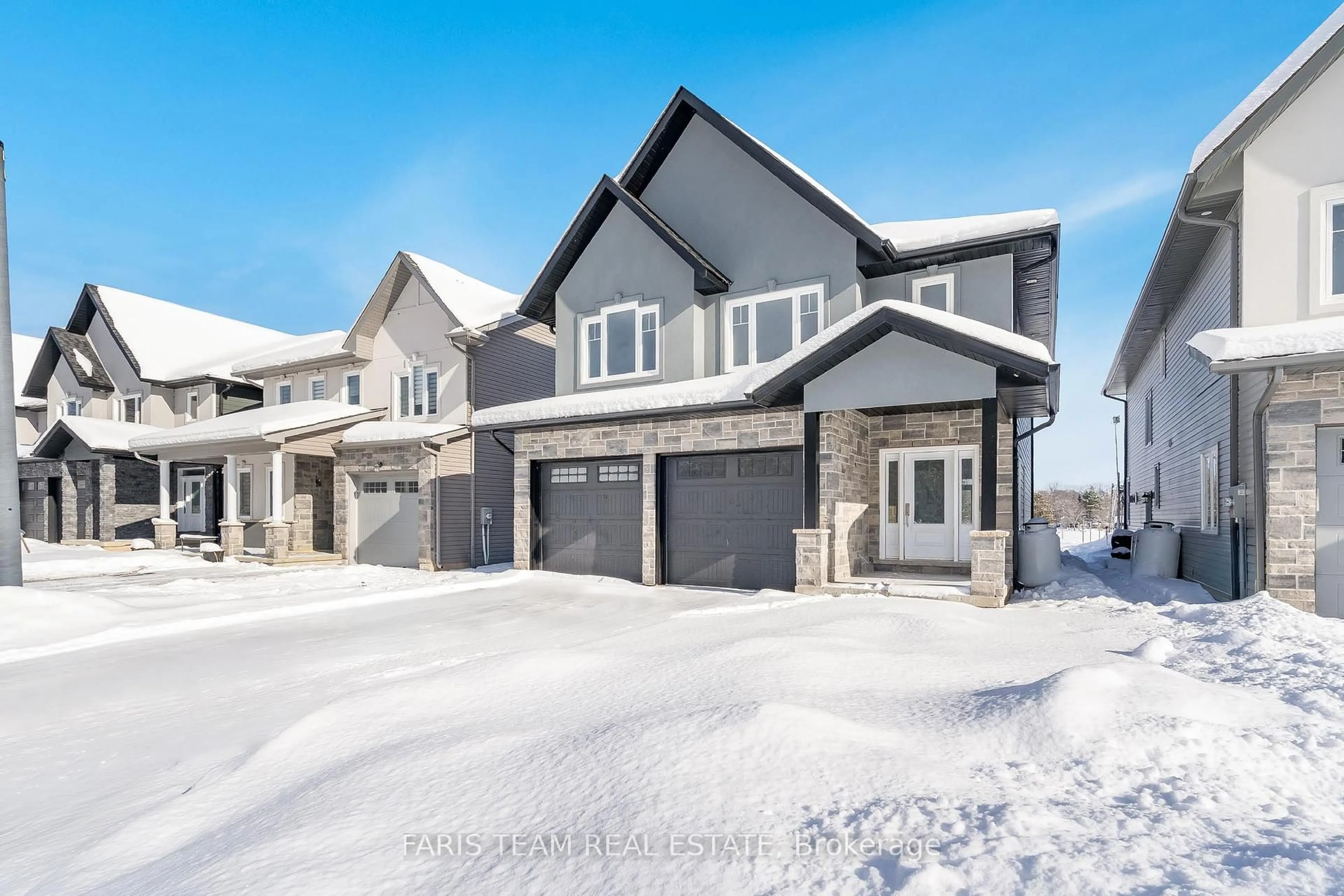 Home with brick exterior material, street for 21 Rosy Beach Crt, Ramara Ontario L3V 8L2