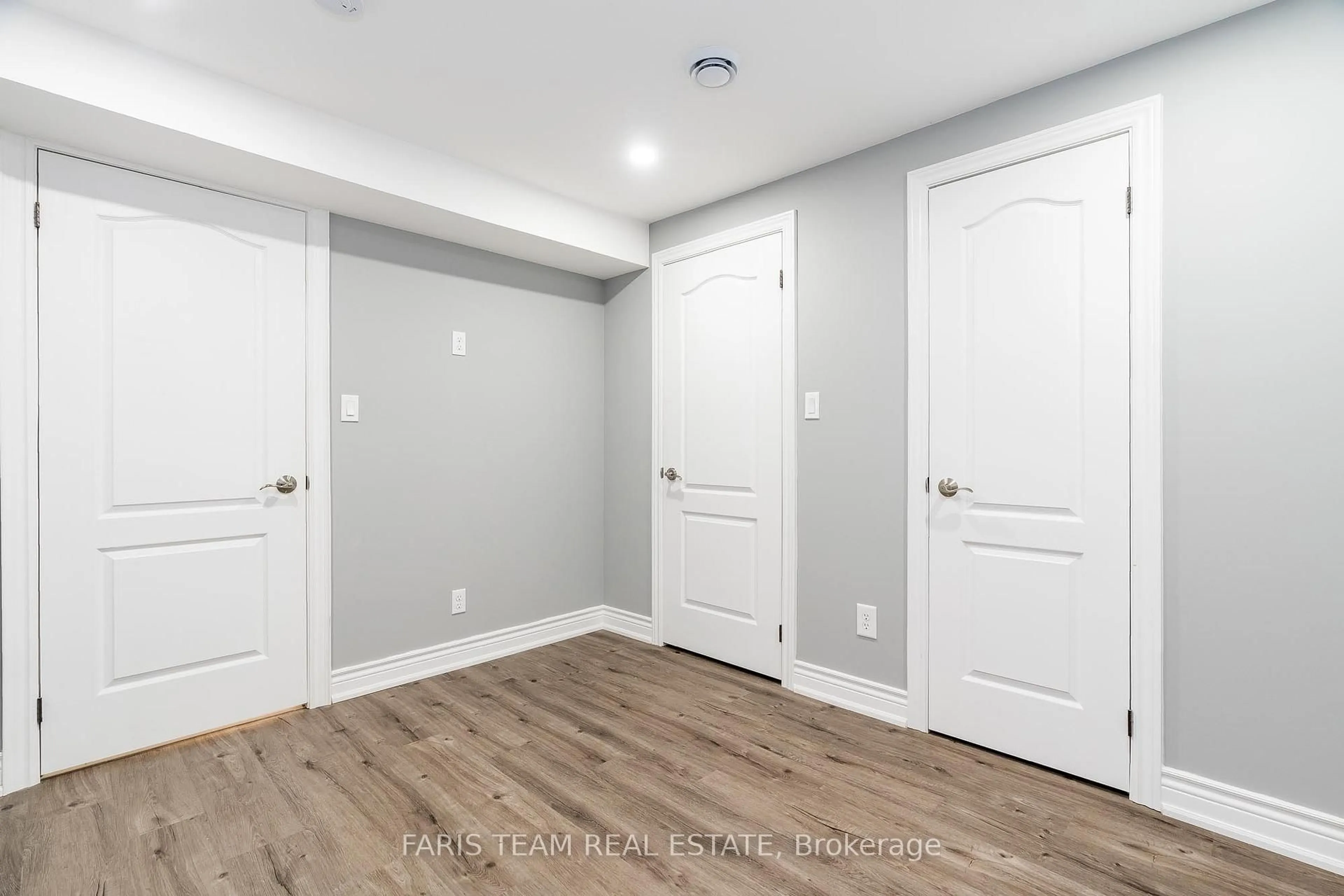 A pic of a room for 58 Counsellor Terr, Barrie Ontario L4M 7H9