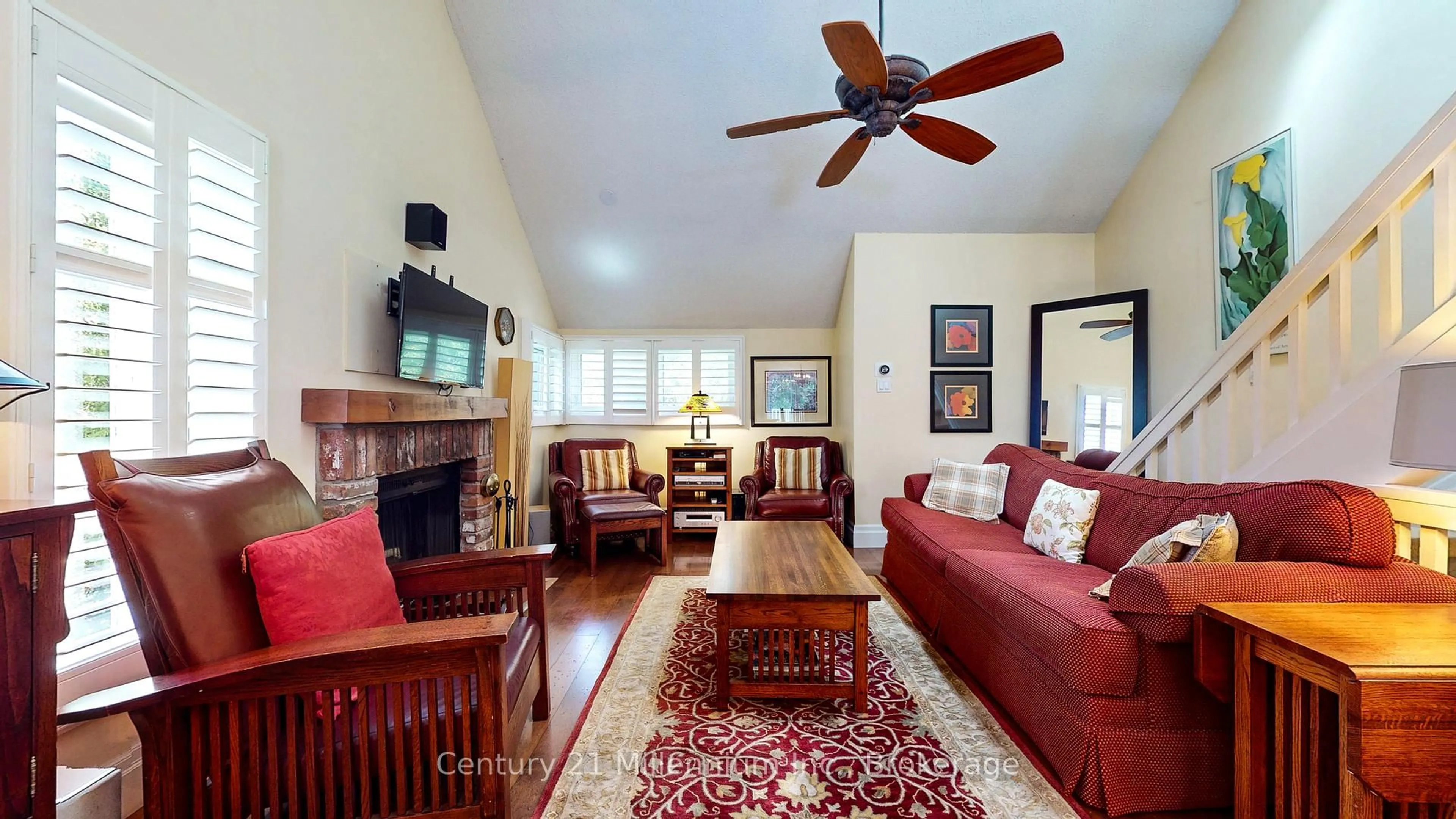 Living room with furniture, unknown for 434 Oxbow Cres, Collingwood Ontario L9Y 5B4