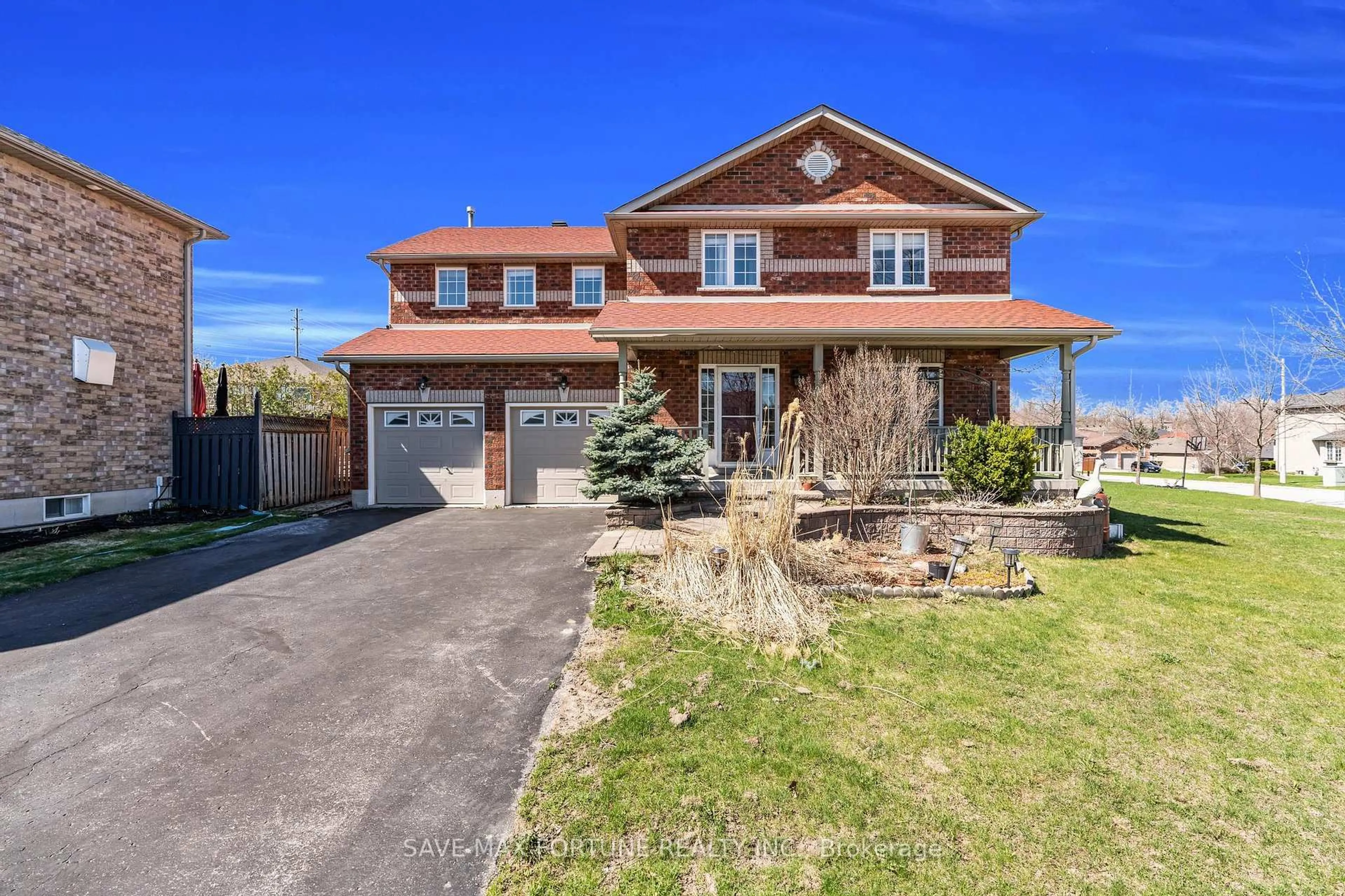Home with brick exterior material, street for 27 CAPILANO Crt, Barrie Ontario L4M 7E6