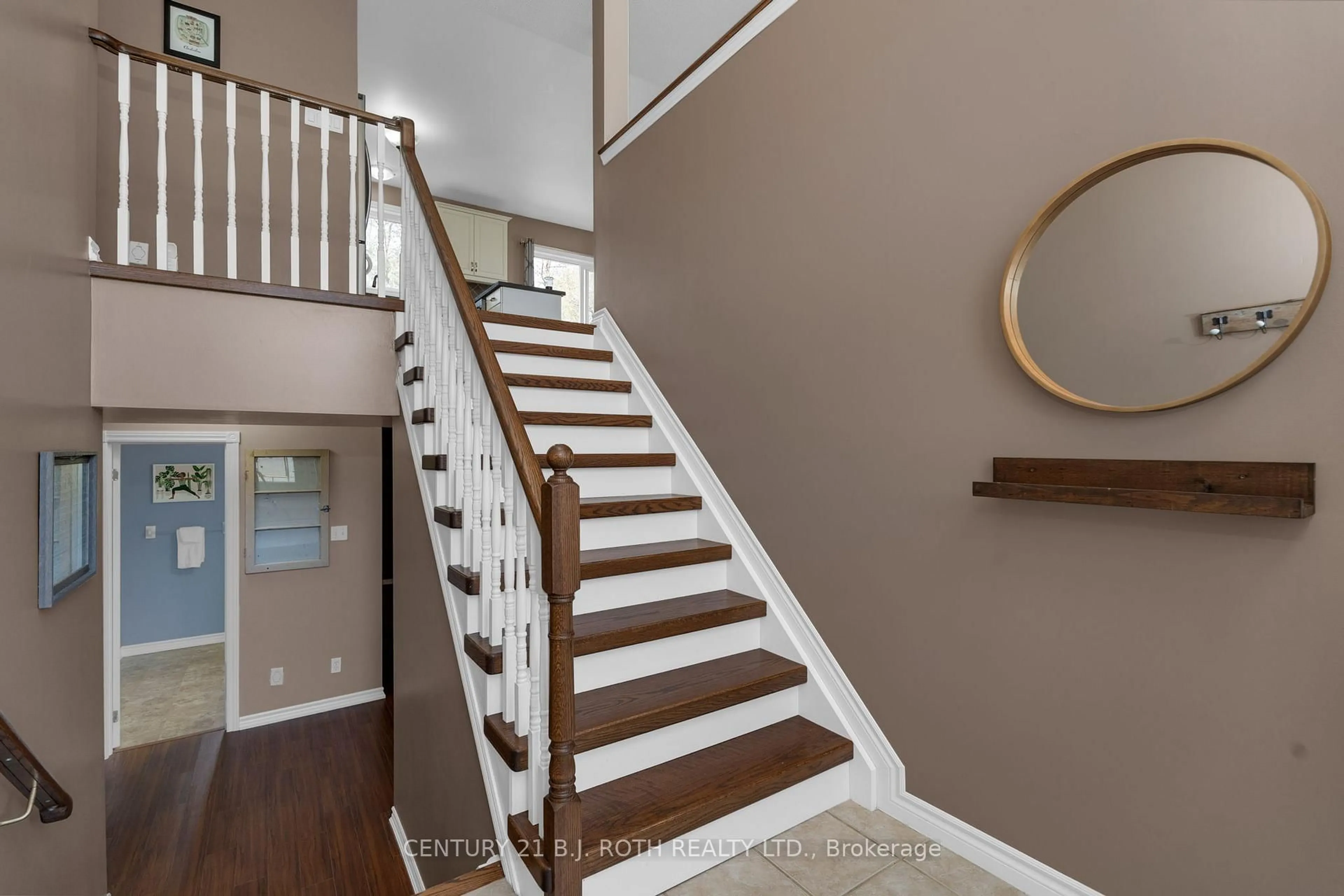 Stairs for 68 Davenport Dr, Springwater Ontario L0L 1V0
