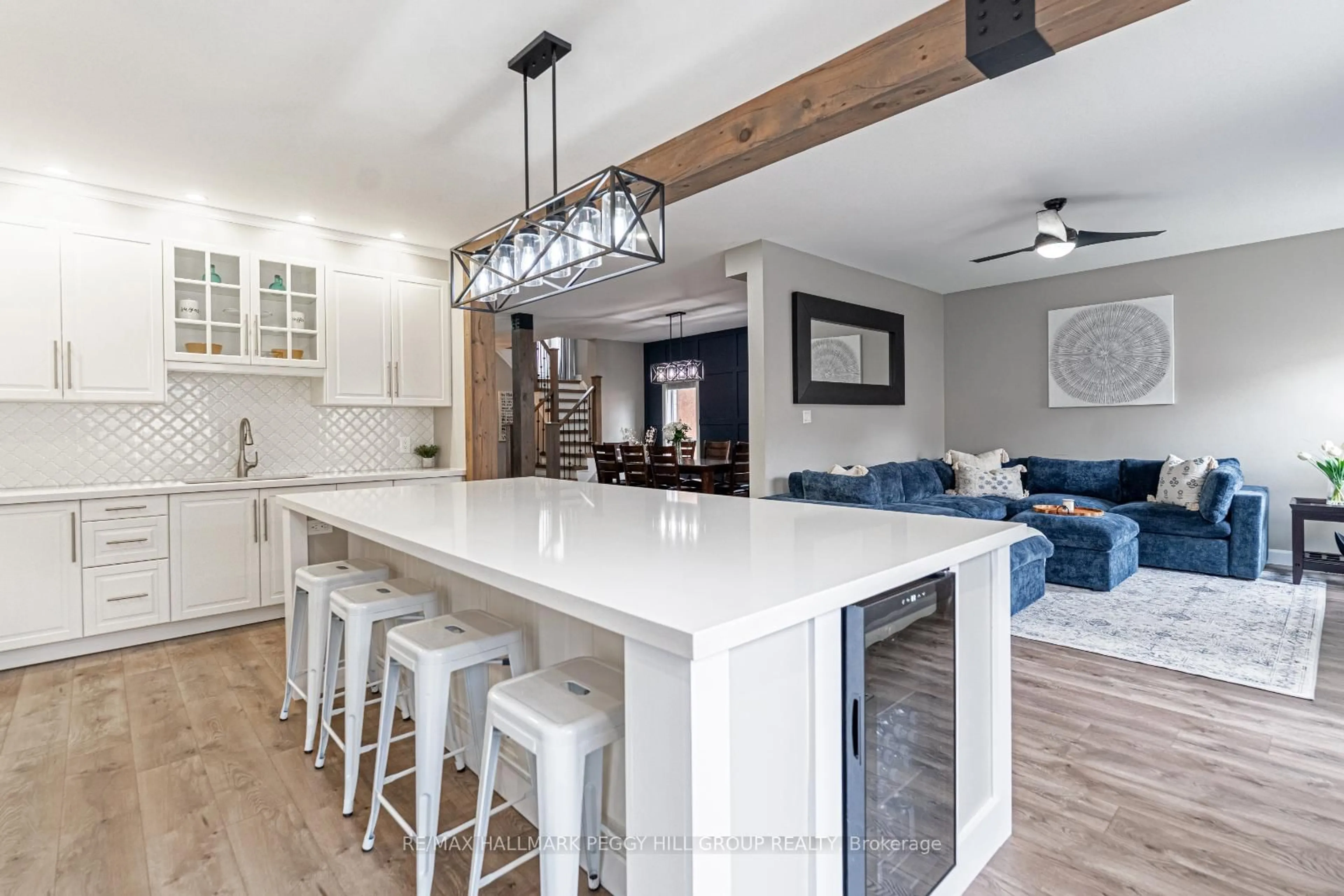 Open concept kitchen, unknown for 44 Tudor Cres, Barrie Ontario L4M 0A8