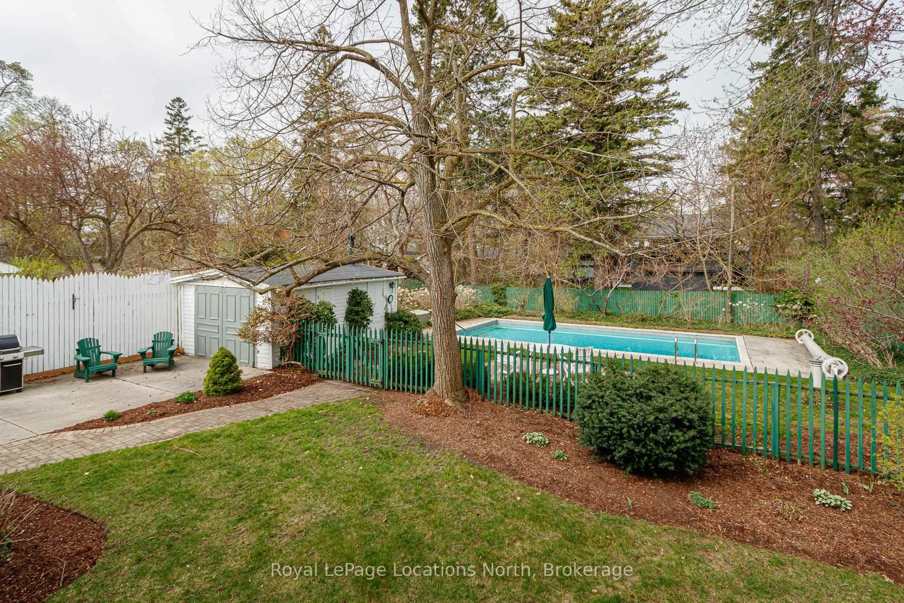 Unknown for 284 Maple St, Collingwood Ontario L9Y 2R4