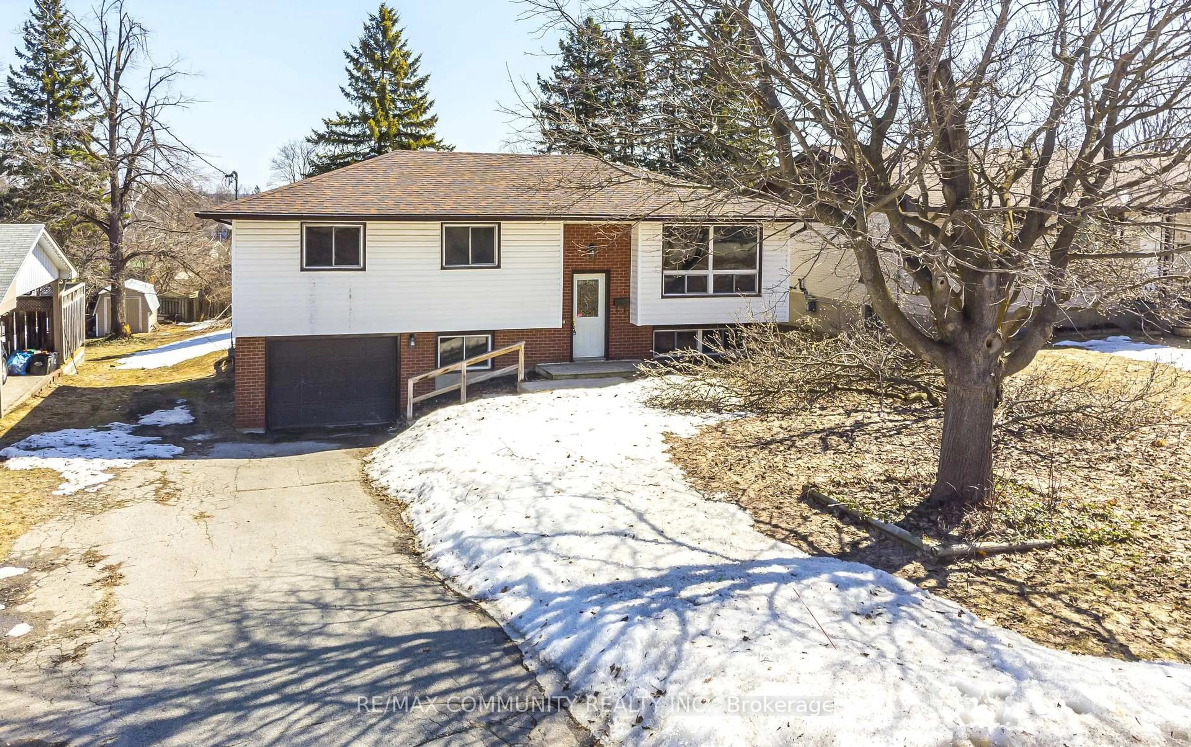 Unknown for 49 Quinn Ave, Orillia Ontario L3V 3H6