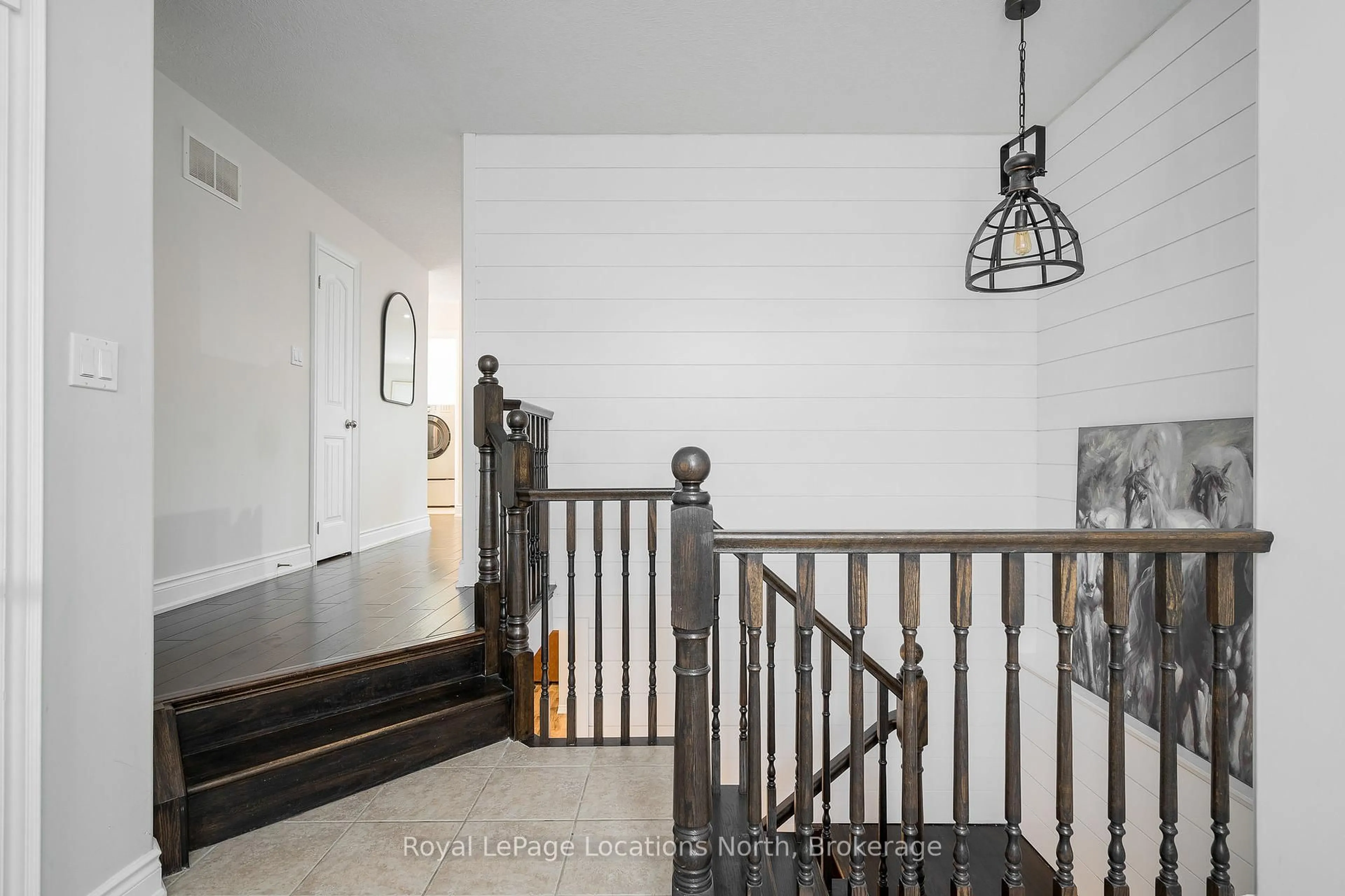 Unknown for 25 Clark St, Collingwood Ontario L9Y 0H9