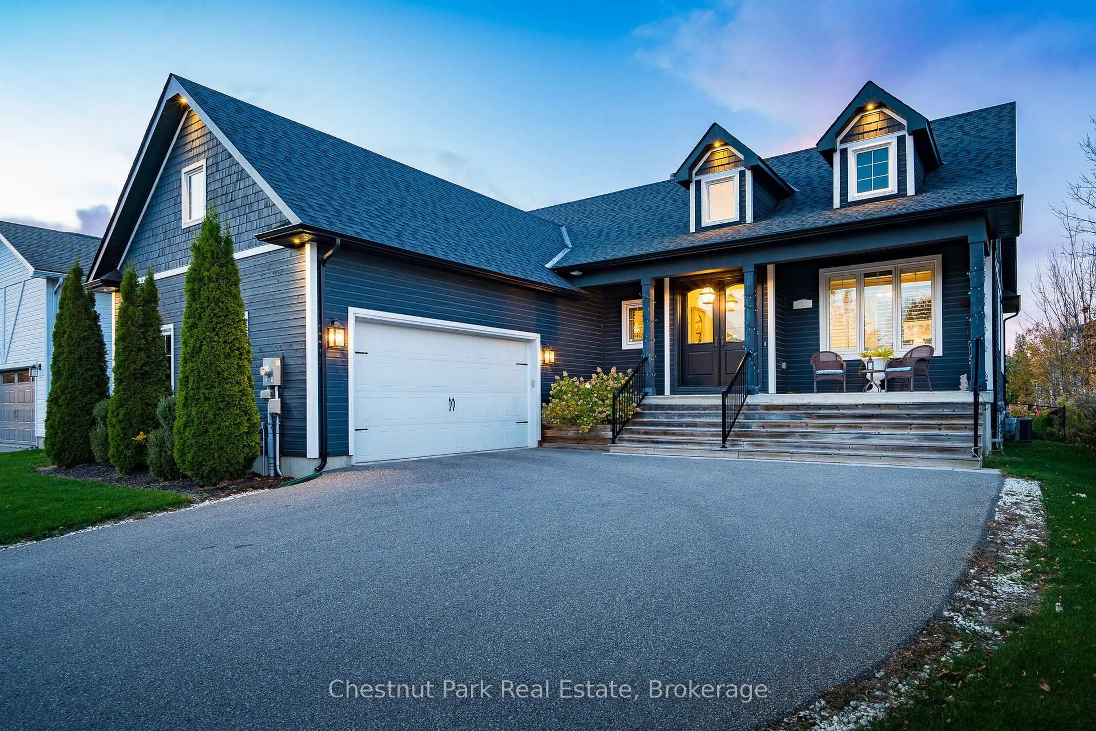 Home with vinyl exterior material, street for 69 Mary St, Collingwood Ontario L9Y 0G8