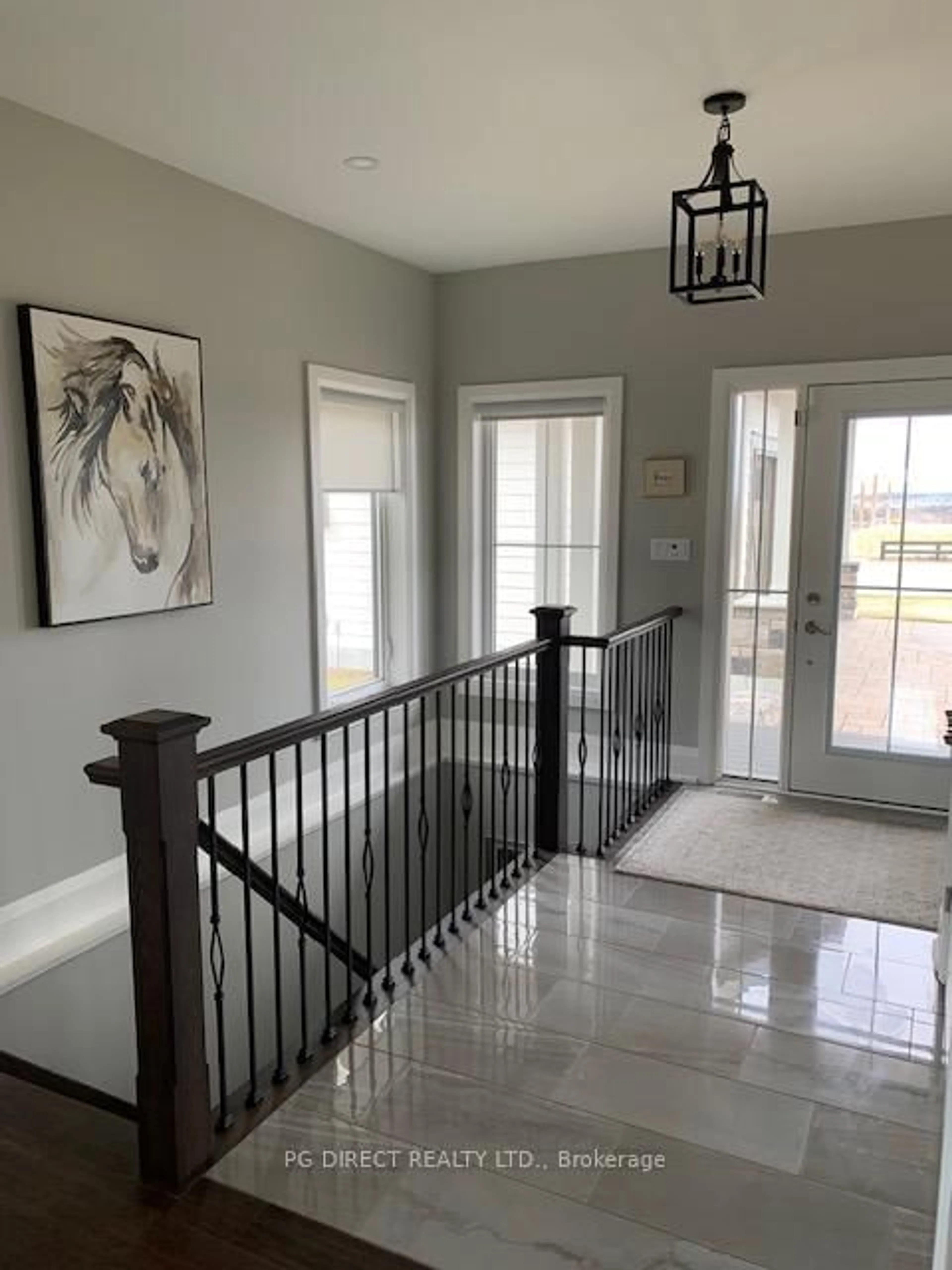 Indoor entryway for 12 Morgan Dr, Oro-Medonte Ontario L0K 1E0