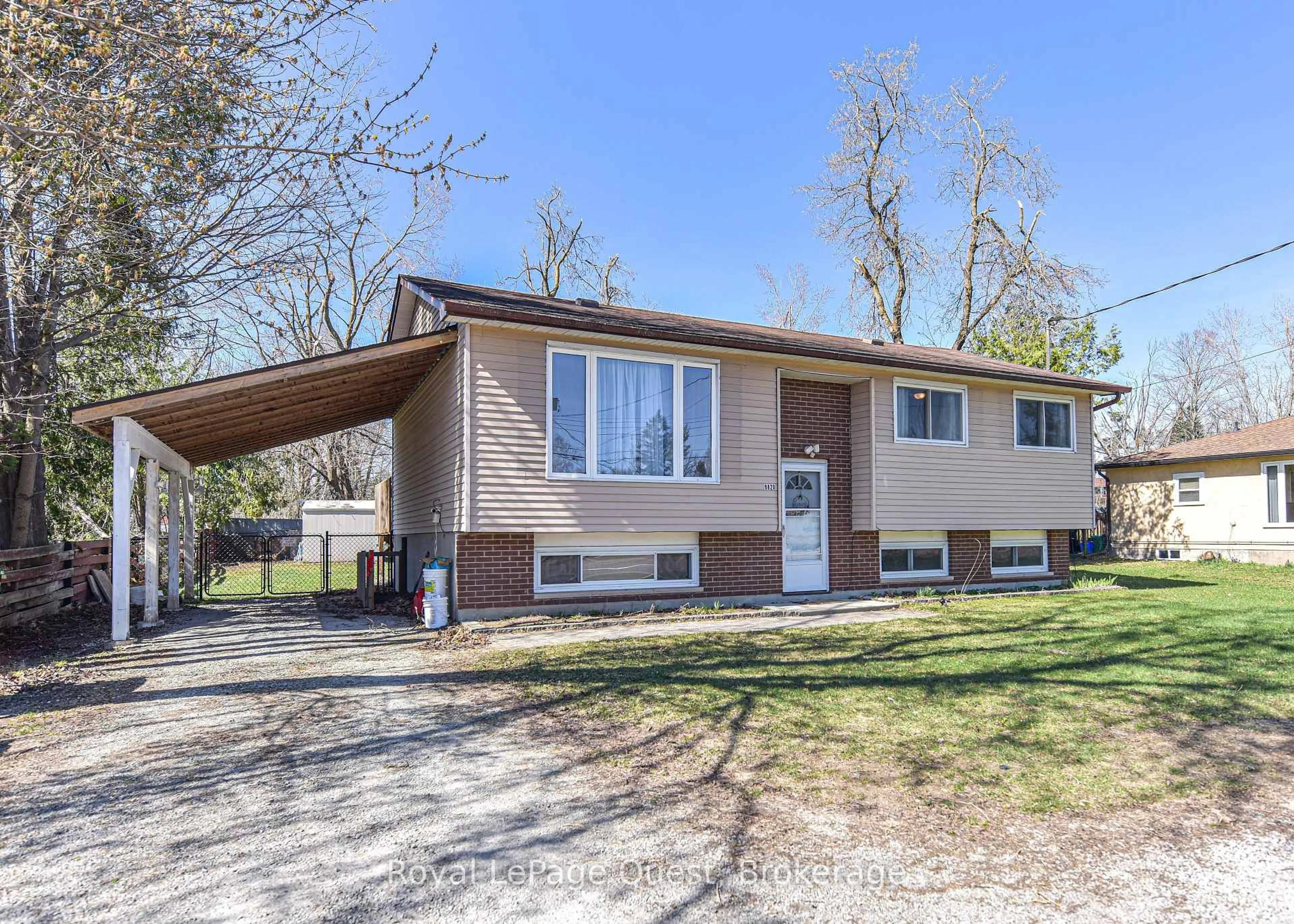 Home with vinyl exterior material, street for 9820 Highway 12 Highway, Oro-Medonte Ontario L0K 2G0