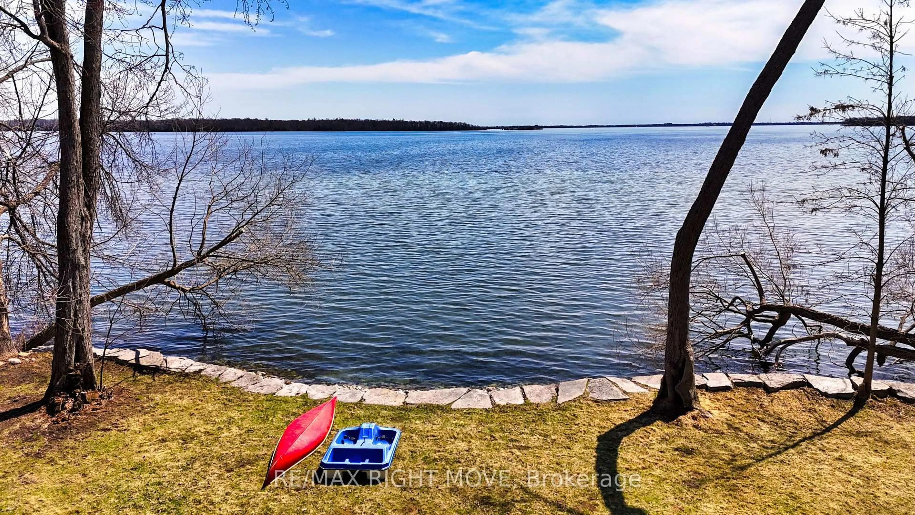 A pic from outside/outdoor area/front of a property/back of a property/a pic from drone, water/lake/river/ocean view for 1971 Woods Bay Rd, Severn Ontario L3V 0V7