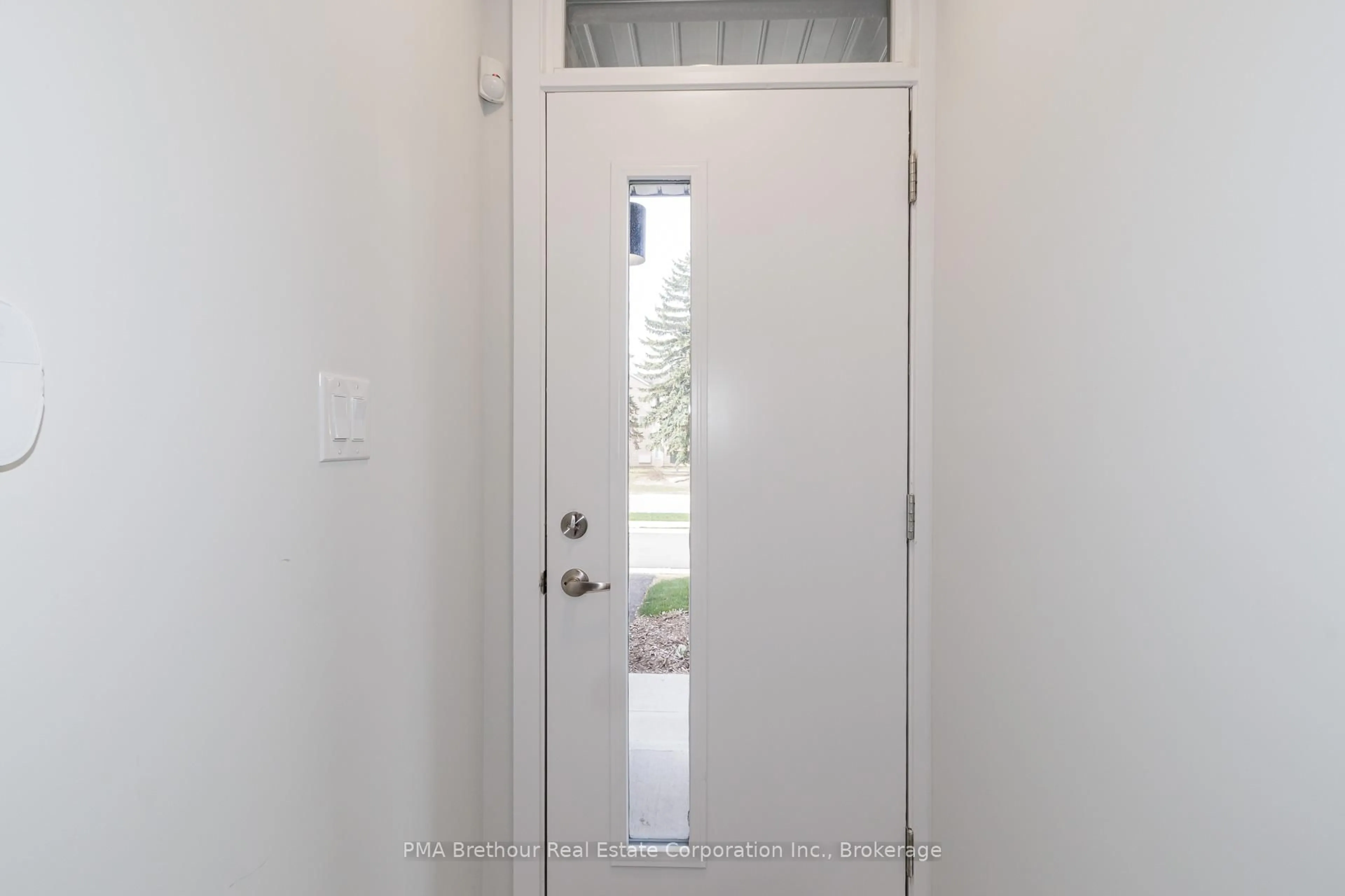 Indoor entryway for 35 Dawson Dr #4, Collingwood Ontario L9Y 5K4