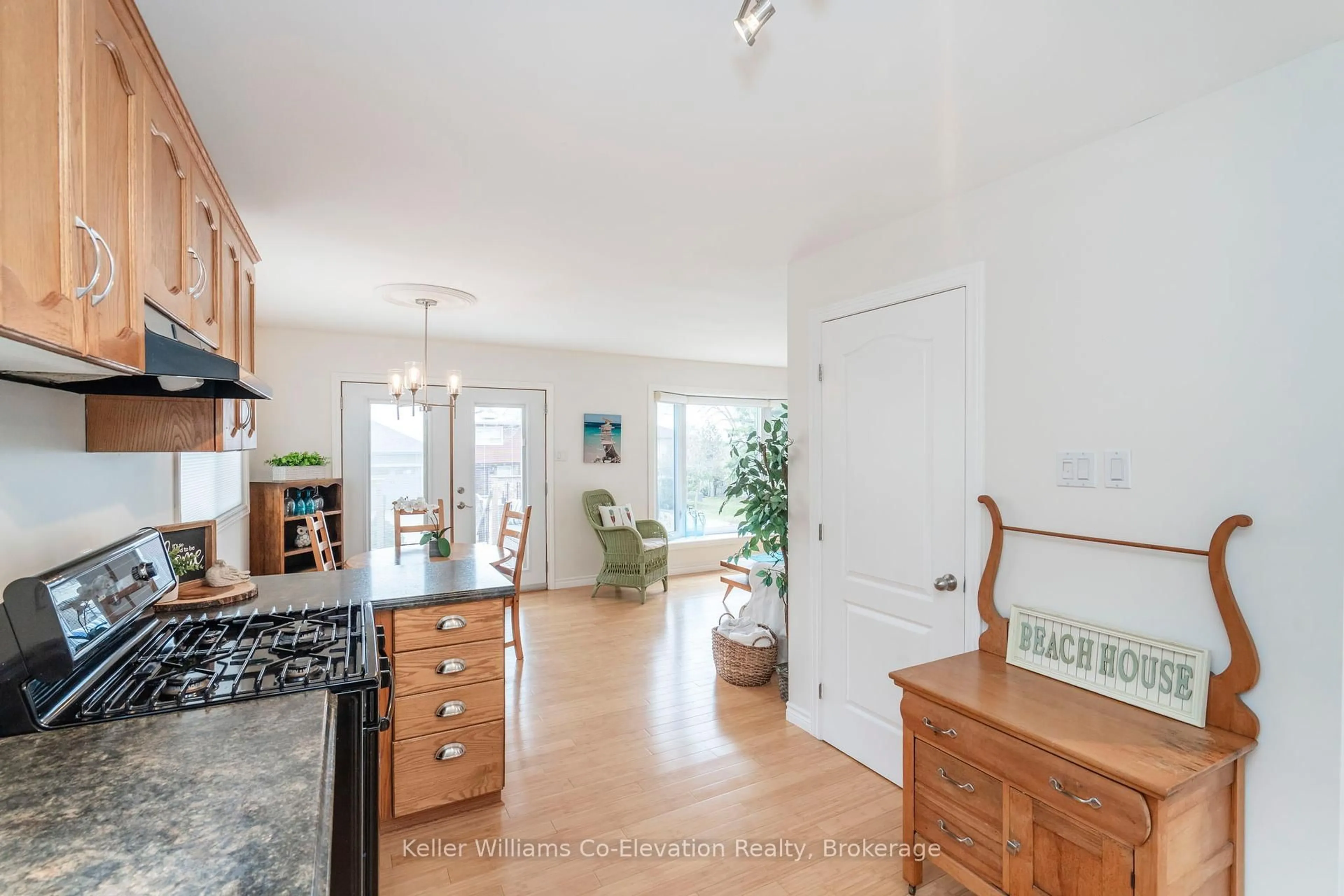 Open concept kitchen, unknown for 13 Cobblestone Rd, Tiny Ontario L0L 2J0