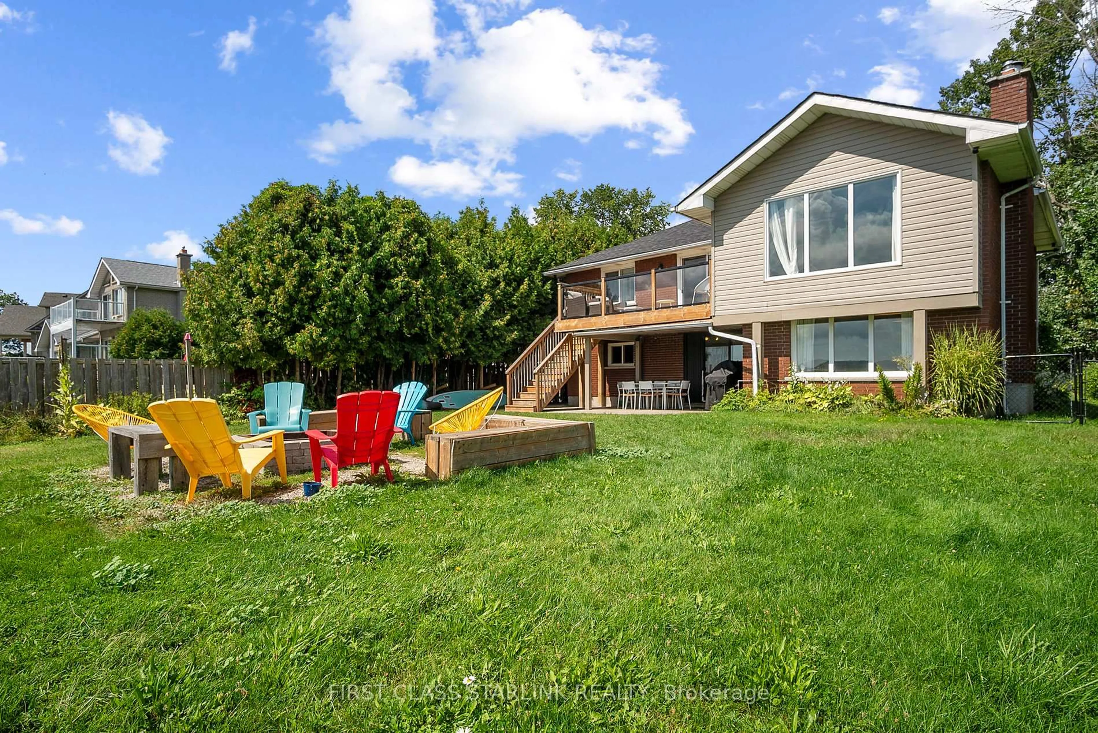 A pic from outside/outdoor area/front of a property/back of a property/a pic from drone, water/lake/river/ocean view for 42 Lighthouse Cres, Tay Ontario L0K 2A0