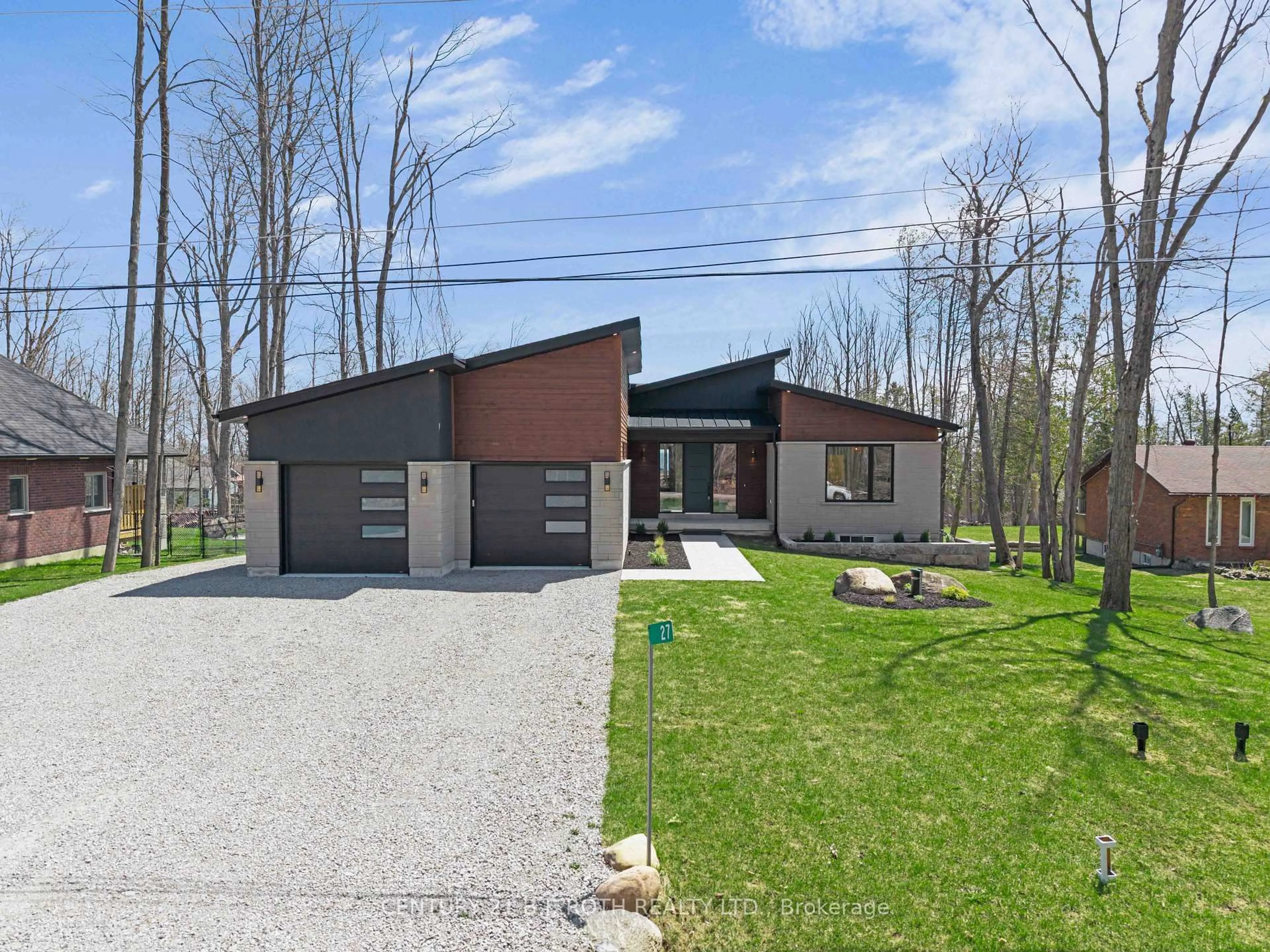 Home with brick exterior material, street for 27 Poplar Cres, Oro-Medonte Ontario L0L 1T0