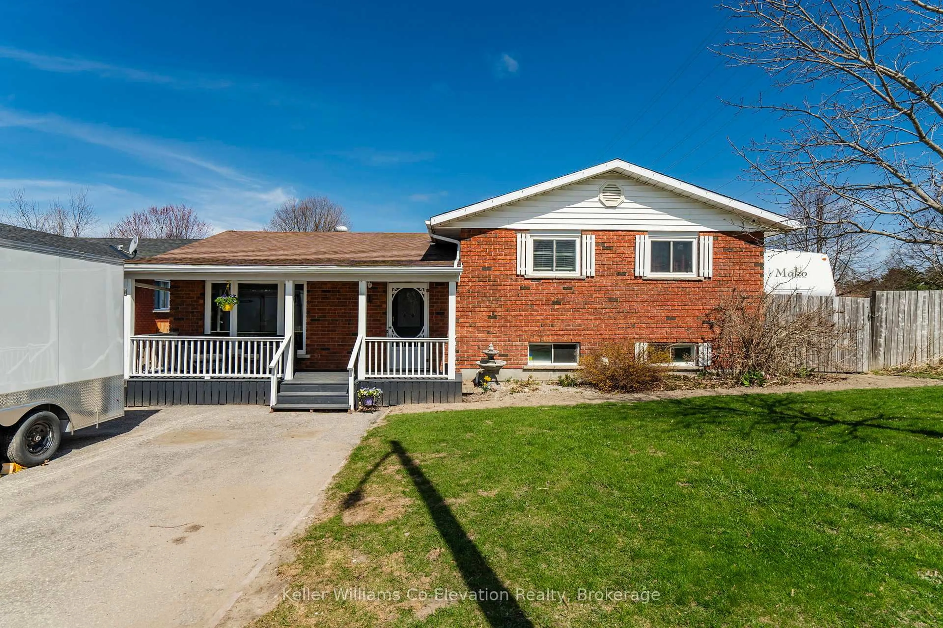 Home with brick exterior material, street for 1 Bonaventure Pl, Penetanguishene Ontario L9M 1J3