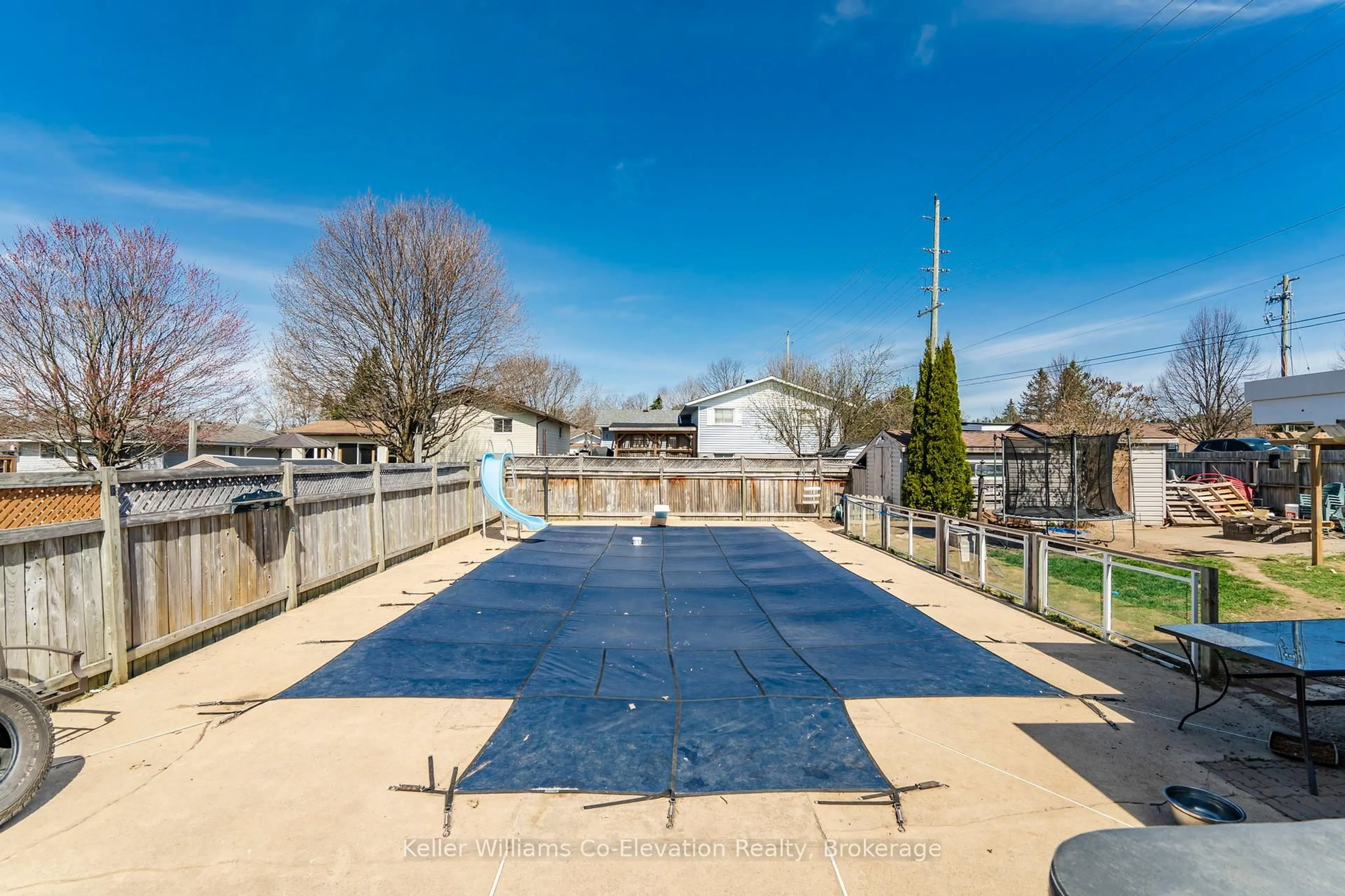 Unknown for 1 Bonaventure Pl, Penetanguishene Ontario L9M 1J3