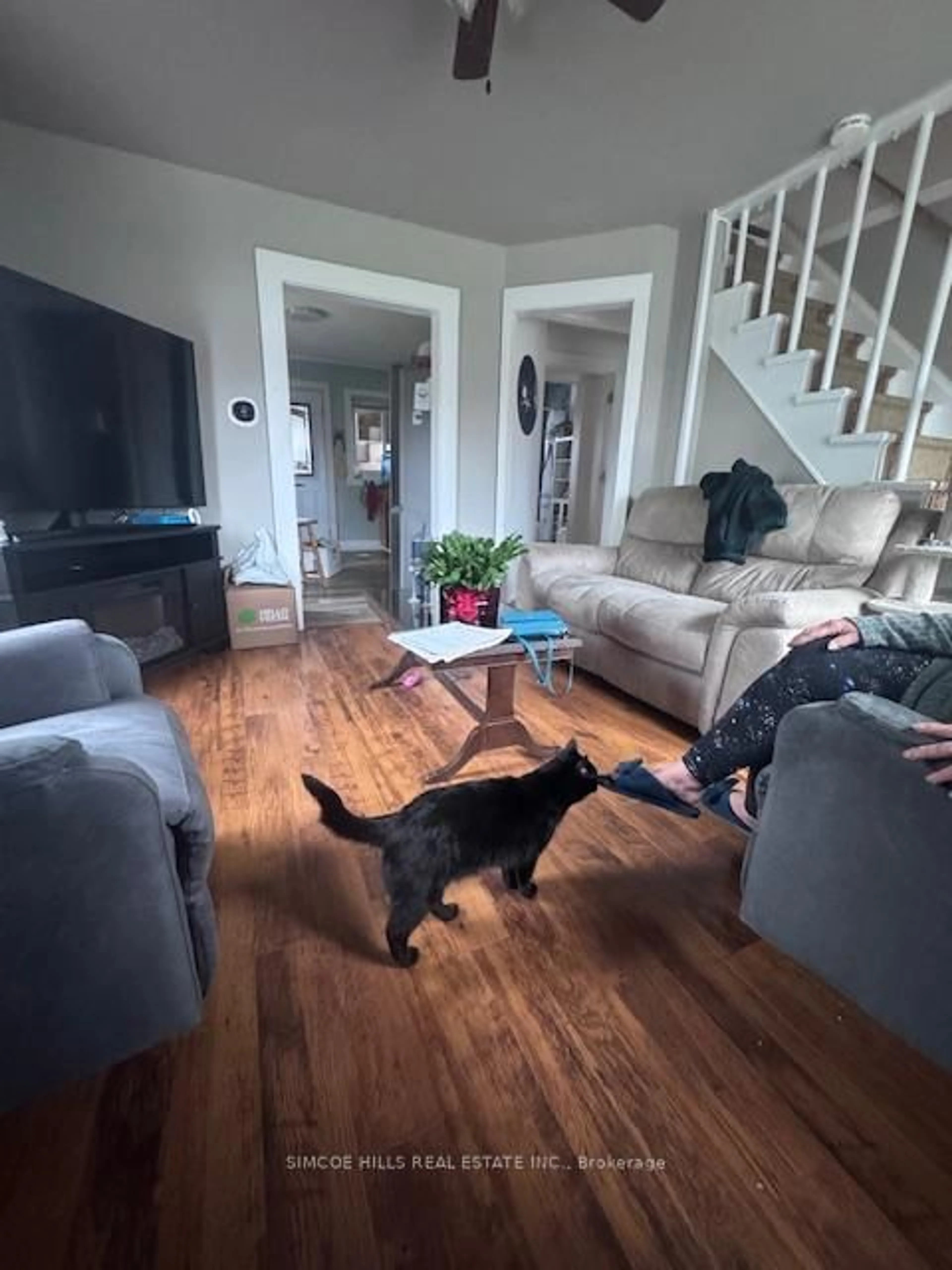 Living room with furniture, floor is not visible for 21 South St, Orillia Ontario L3V 3T1