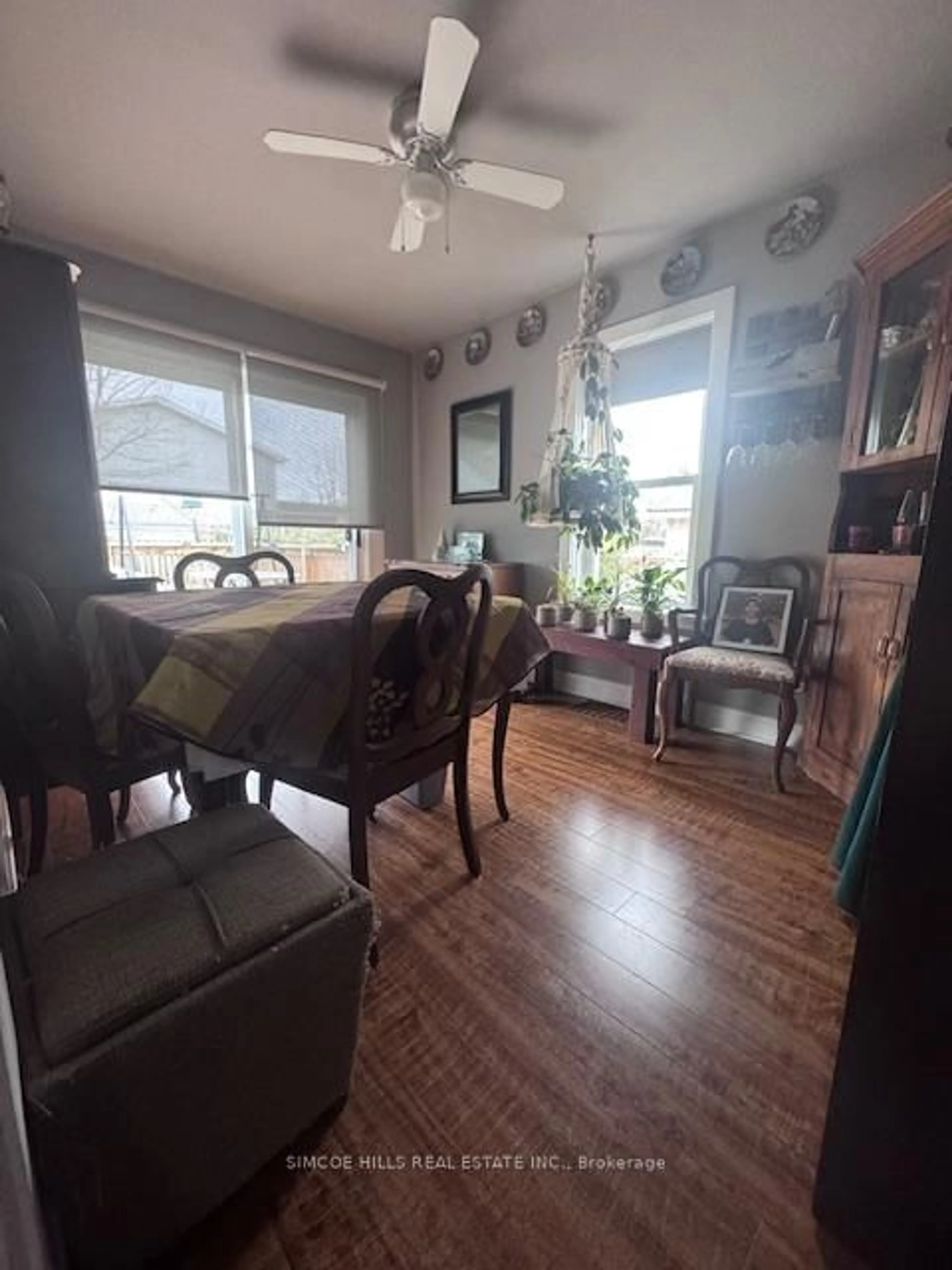 Unknown for 21 South St, Orillia Ontario L3V 3T1