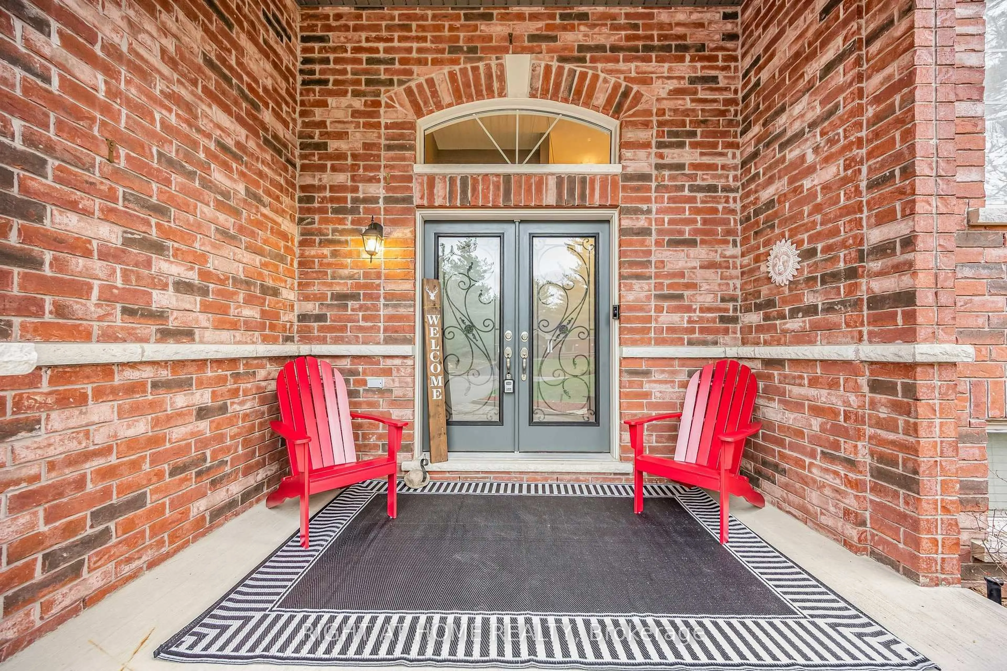 Indoor entryway for 20 Diamond Valley Dr, Oro-Medonte Ontario L0L 2E0