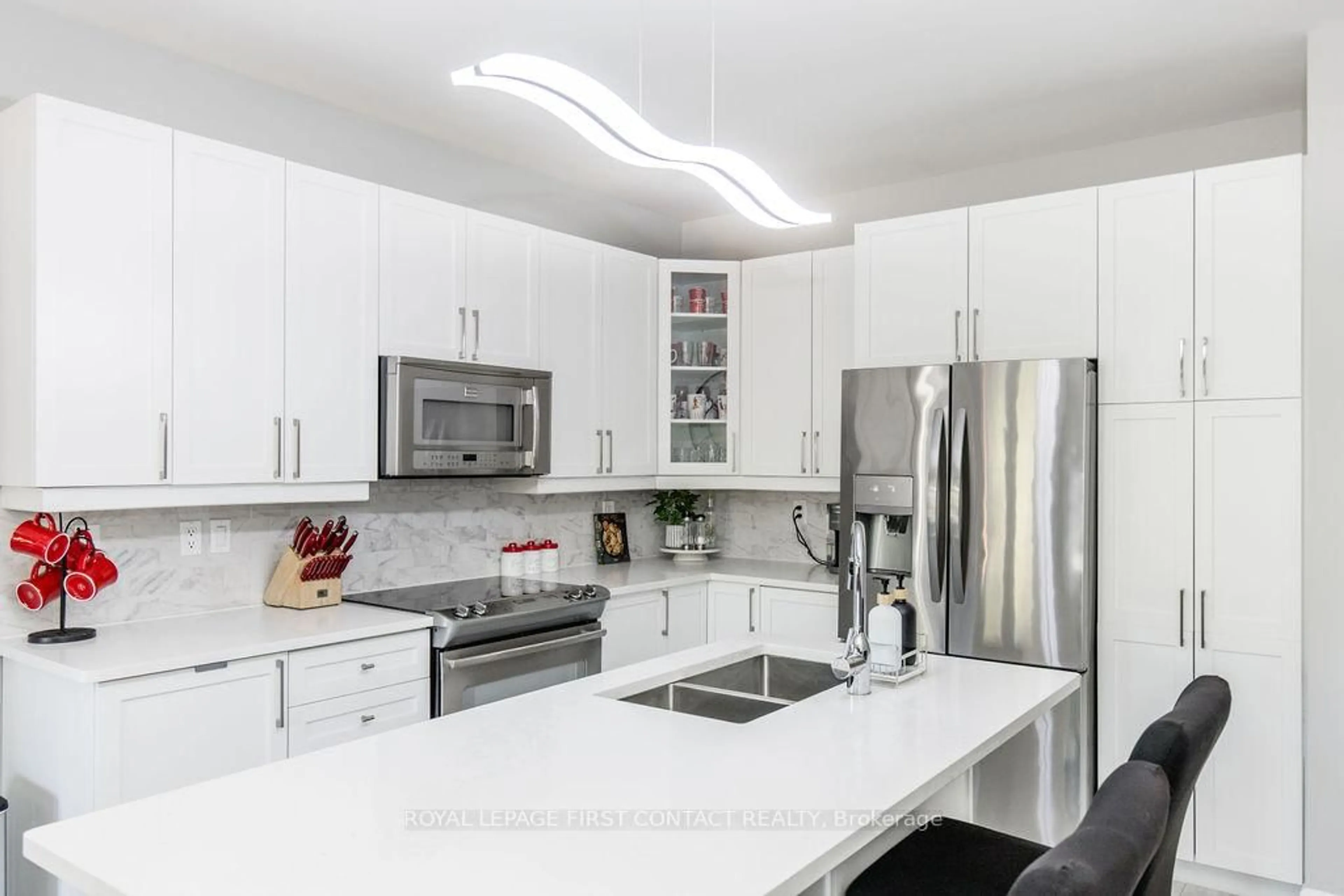 Contemporary kitchen, ceramic/tile floor for 60 Westminster Circ, Barrie Ontario L4M 0A5