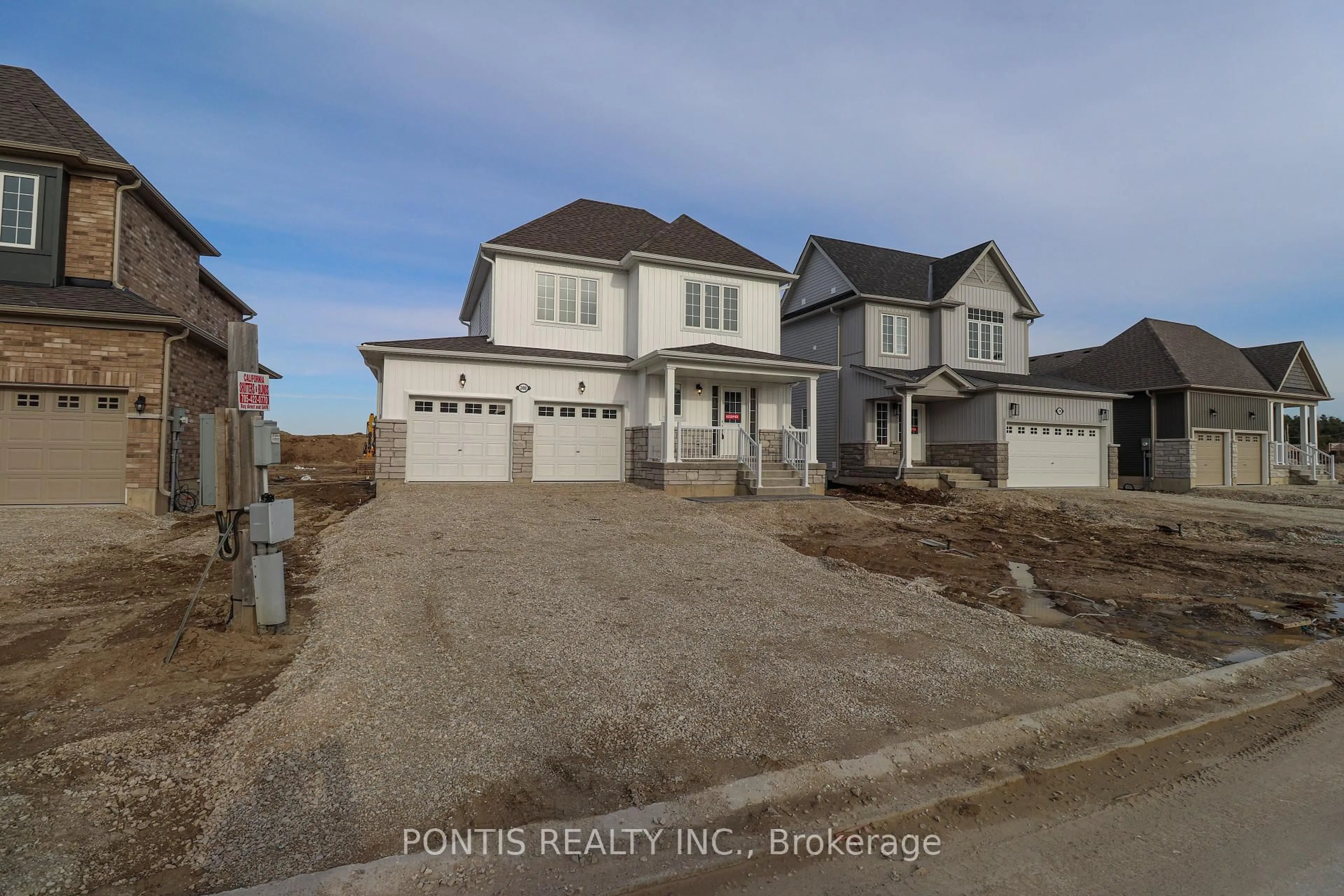 A pic from outside/outdoor area/front of a property/back of a property/a pic from drone, street for 288 Springfield Cres, Clearview Ontario L0M 1S0