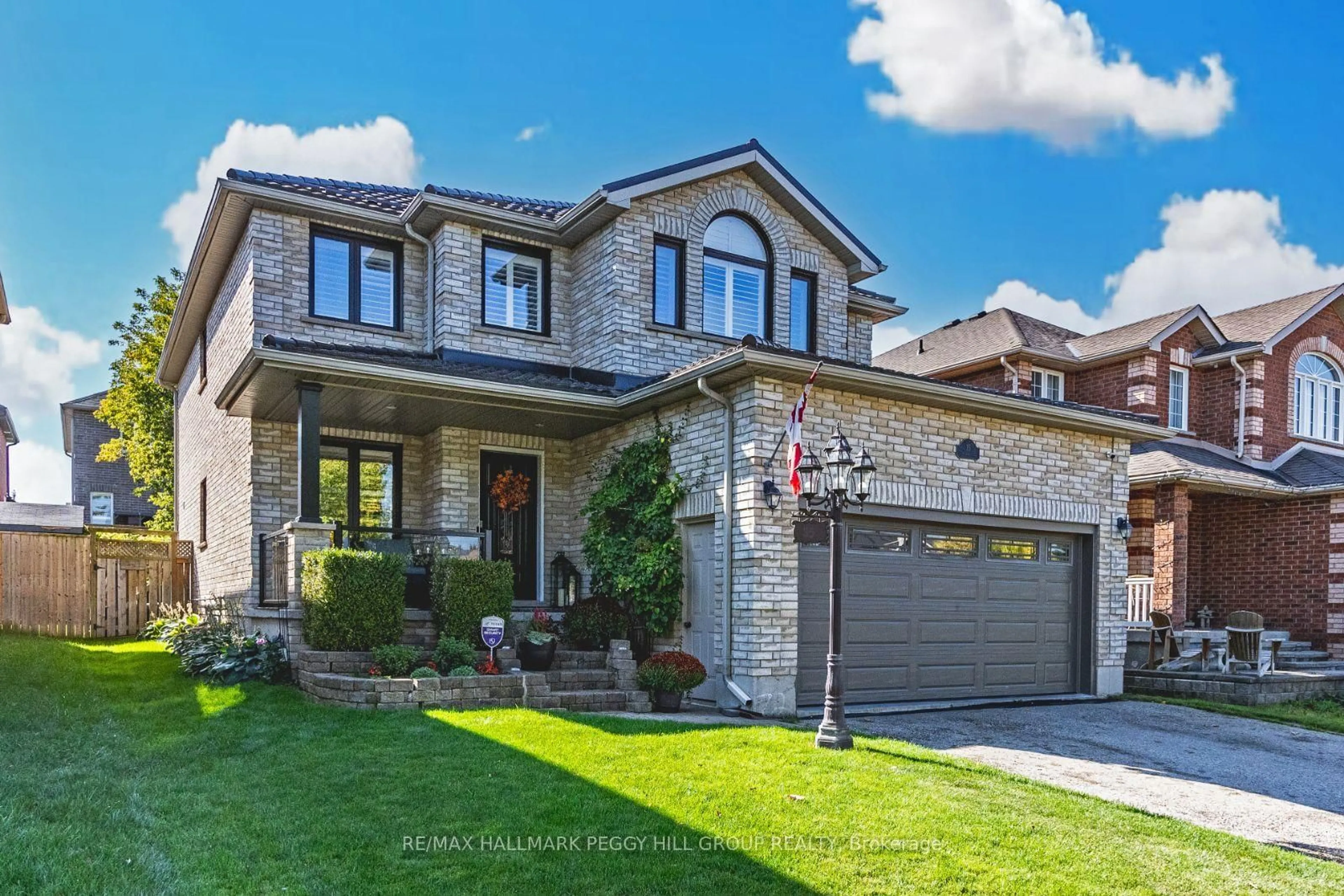 Home with brick exterior material, street for 35 Benjamin Lane, Barrie Ontario L4N 0S2