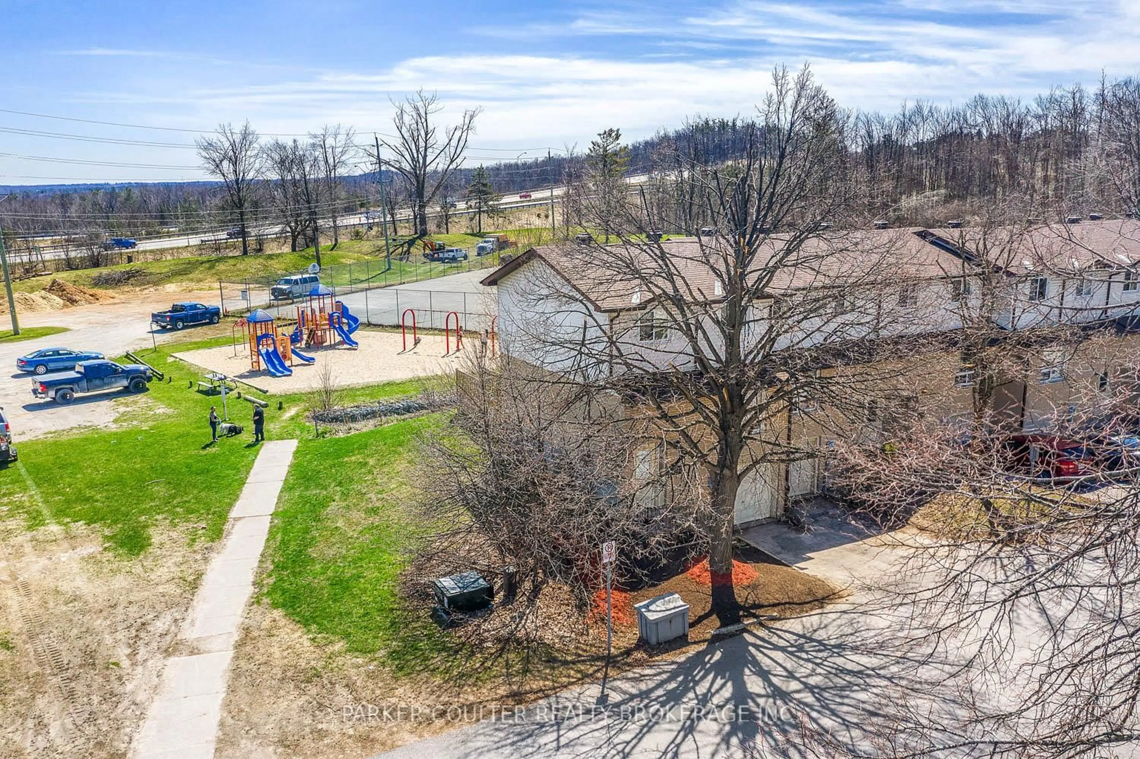 A pic from outside/outdoor area/front of a property/back of a property/a pic from drone, unknown for 1095 Mississaga St #30, Orillia Ontario L3V 6W7