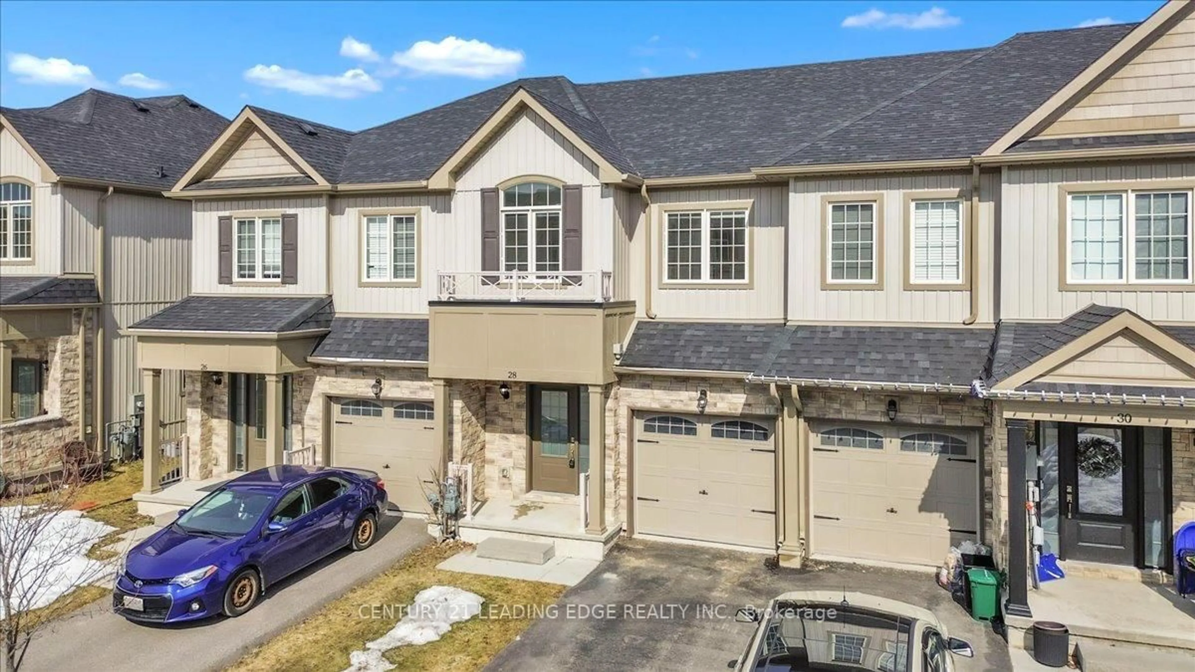 A pic from outside/outdoor area/front of a property/back of a property/a pic from drone, street for 28 CHURCHLEA Mews, Orillia Ontario L3V 8K9
