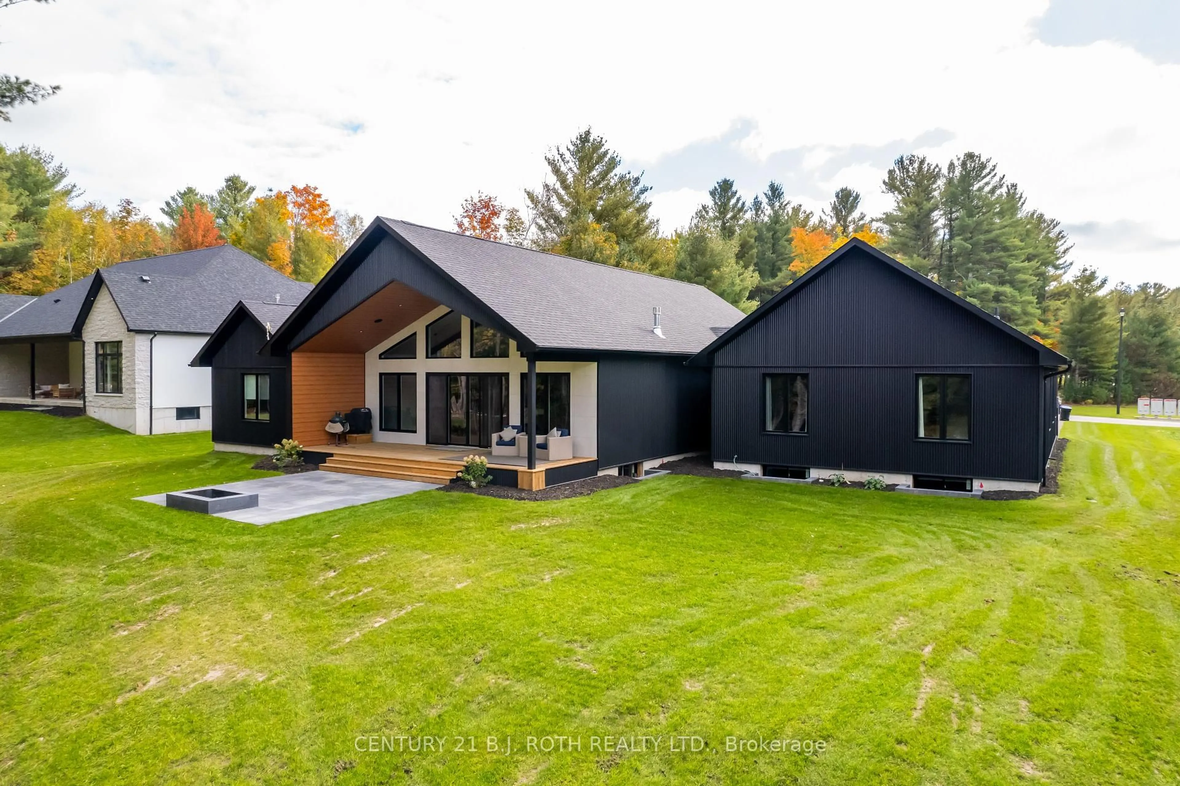 Home with vinyl exterior material, unknown for 31 Marni Lane, Springwater Ontario L0L 2K0