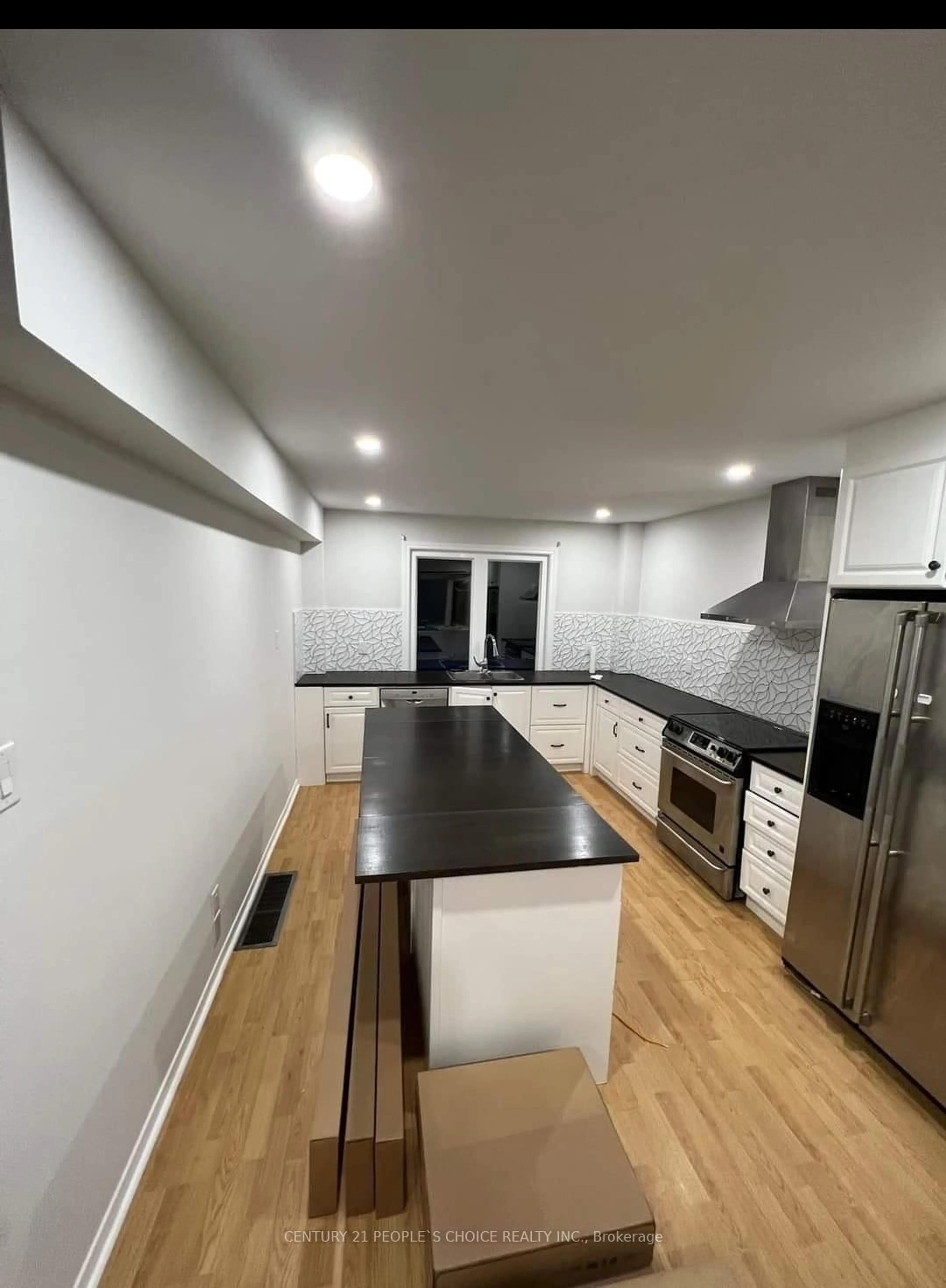 Unknown for 9 Rosenfeld Dr, Barrie Ontario L4M 5X3